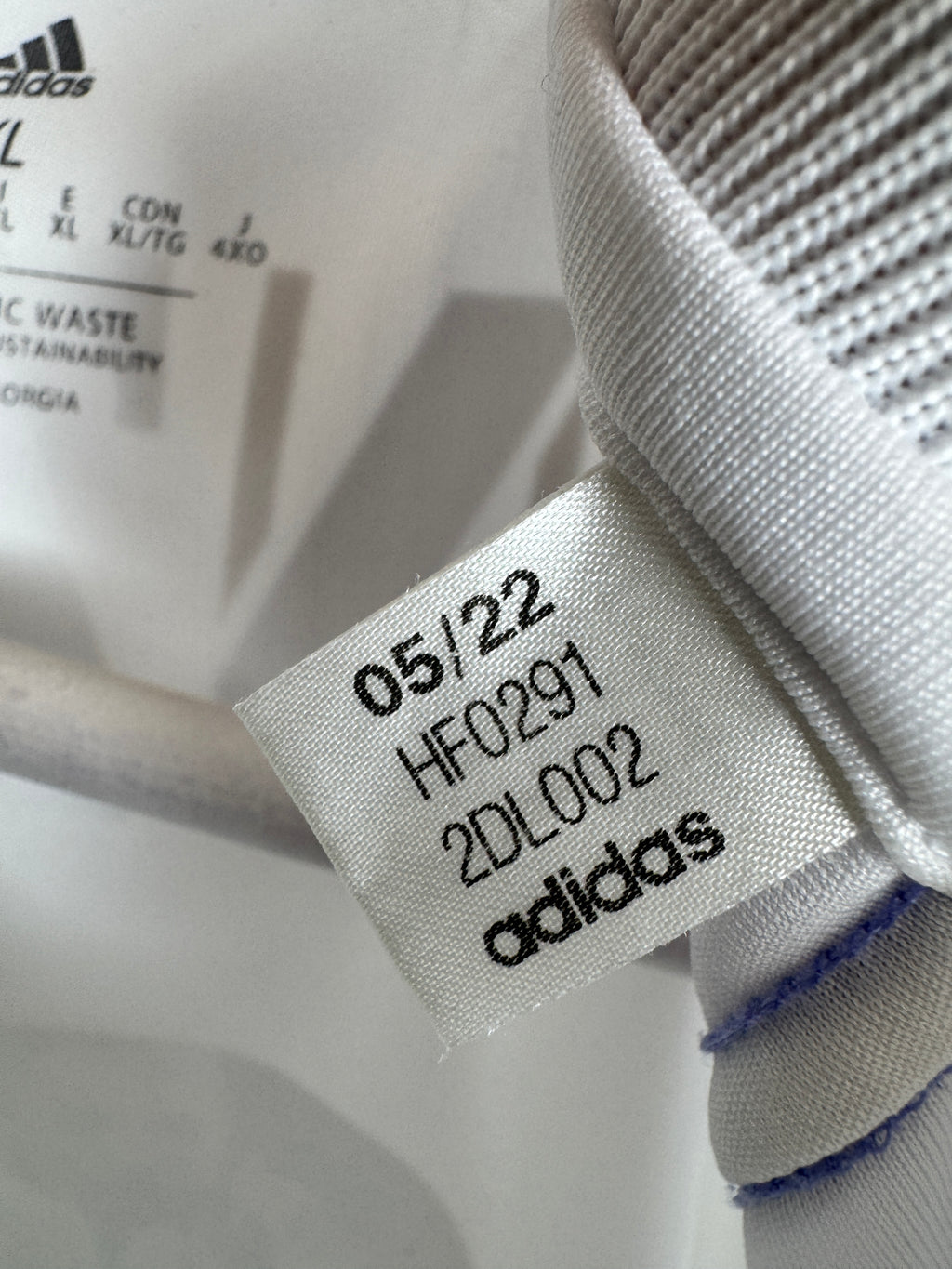 REAL MADRID 2022/2023 HOME FOOTBALL JERSEY - BENZEMA #9 BALLON D'OR (XL)