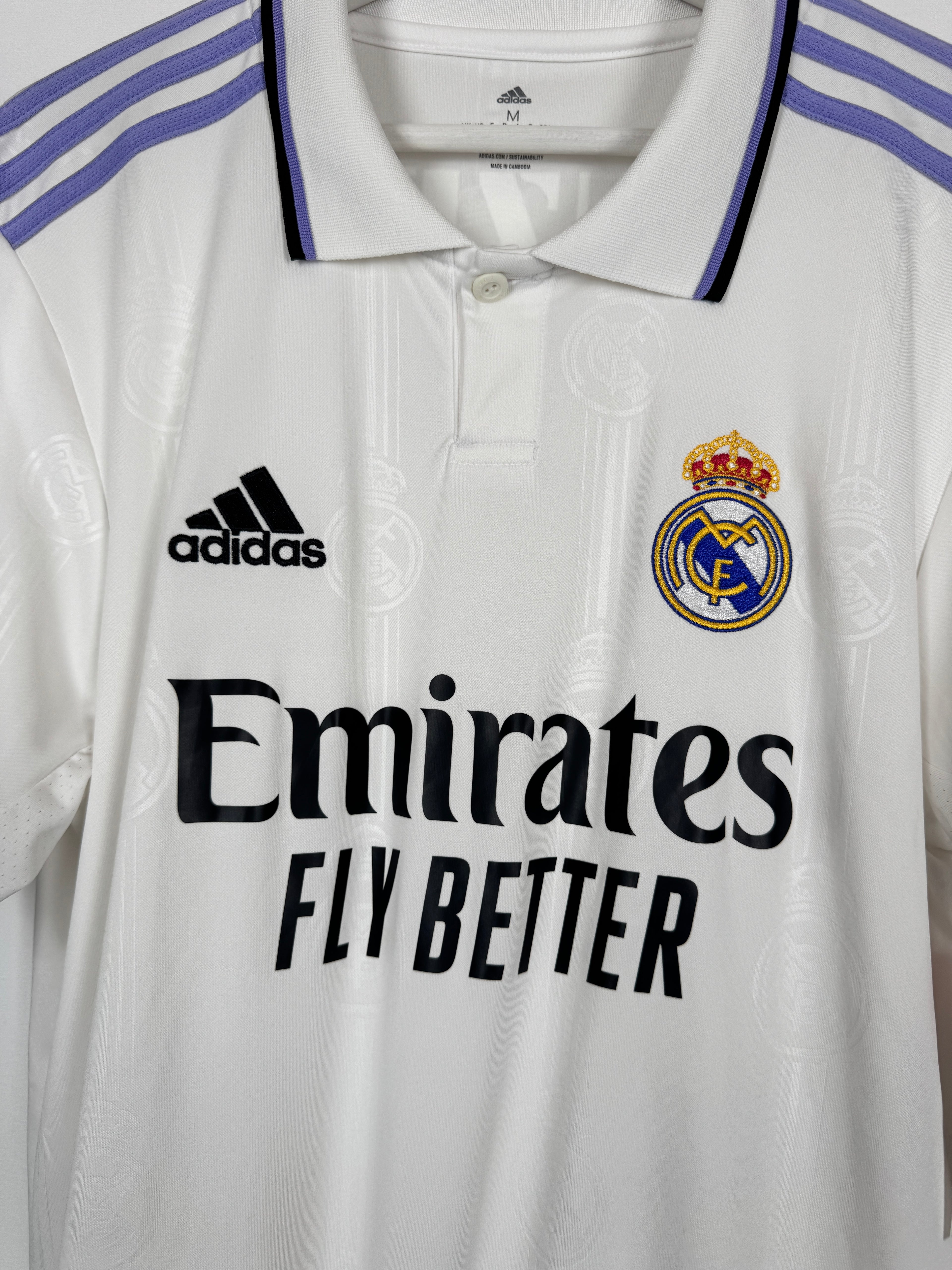 REAL MADRID 2022/2023 HOME FOOTBALL JERSEY - BENZEMA #9 BALLON D'OR (M)