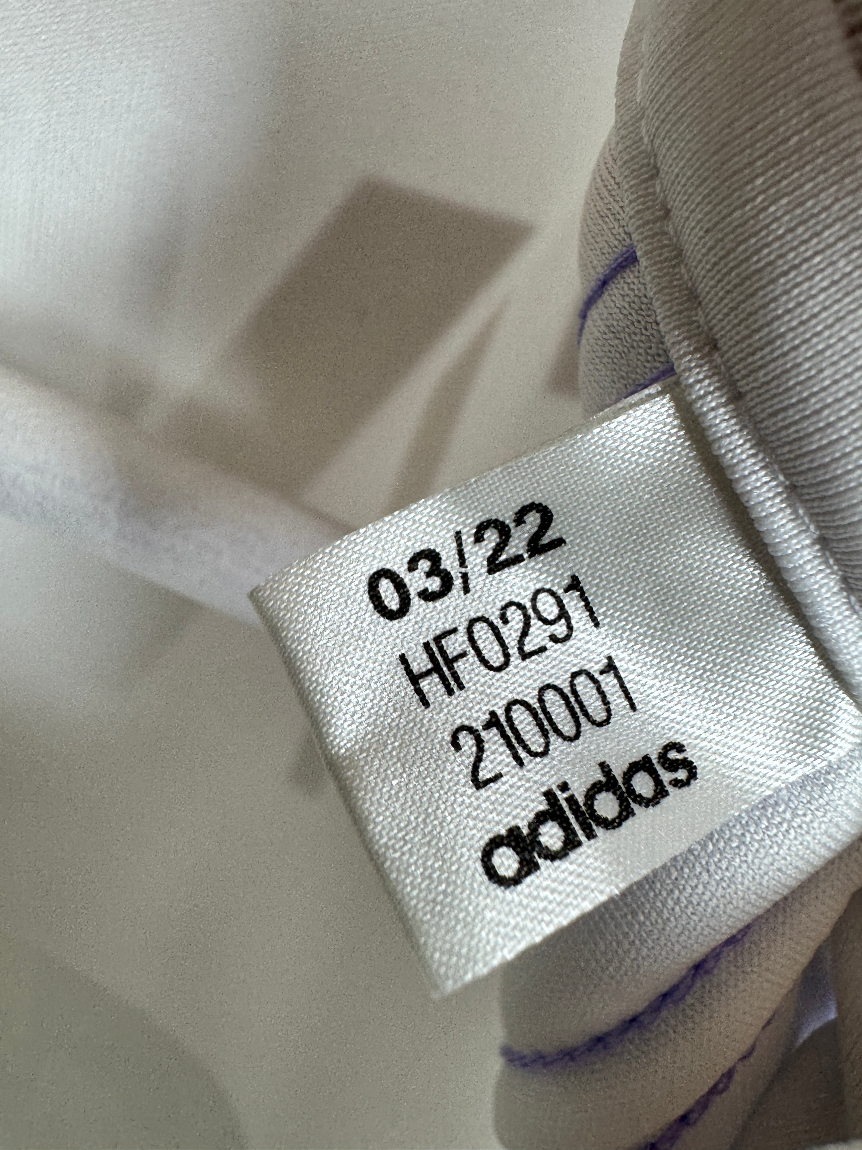 REAL MADRID 2022/2023 HOME FOOTBALL JERSEY - BENZEMA #9 BALLON D'OR (M)