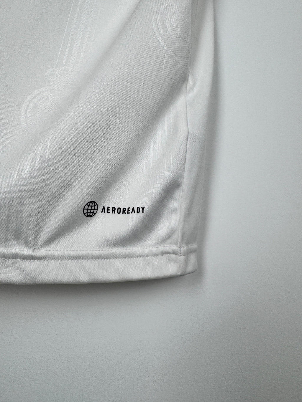 REAL MADRID 2022/2023 HOME FOOTBALL JERSEY - BENZEMA #9 BALLON D'OR (M)