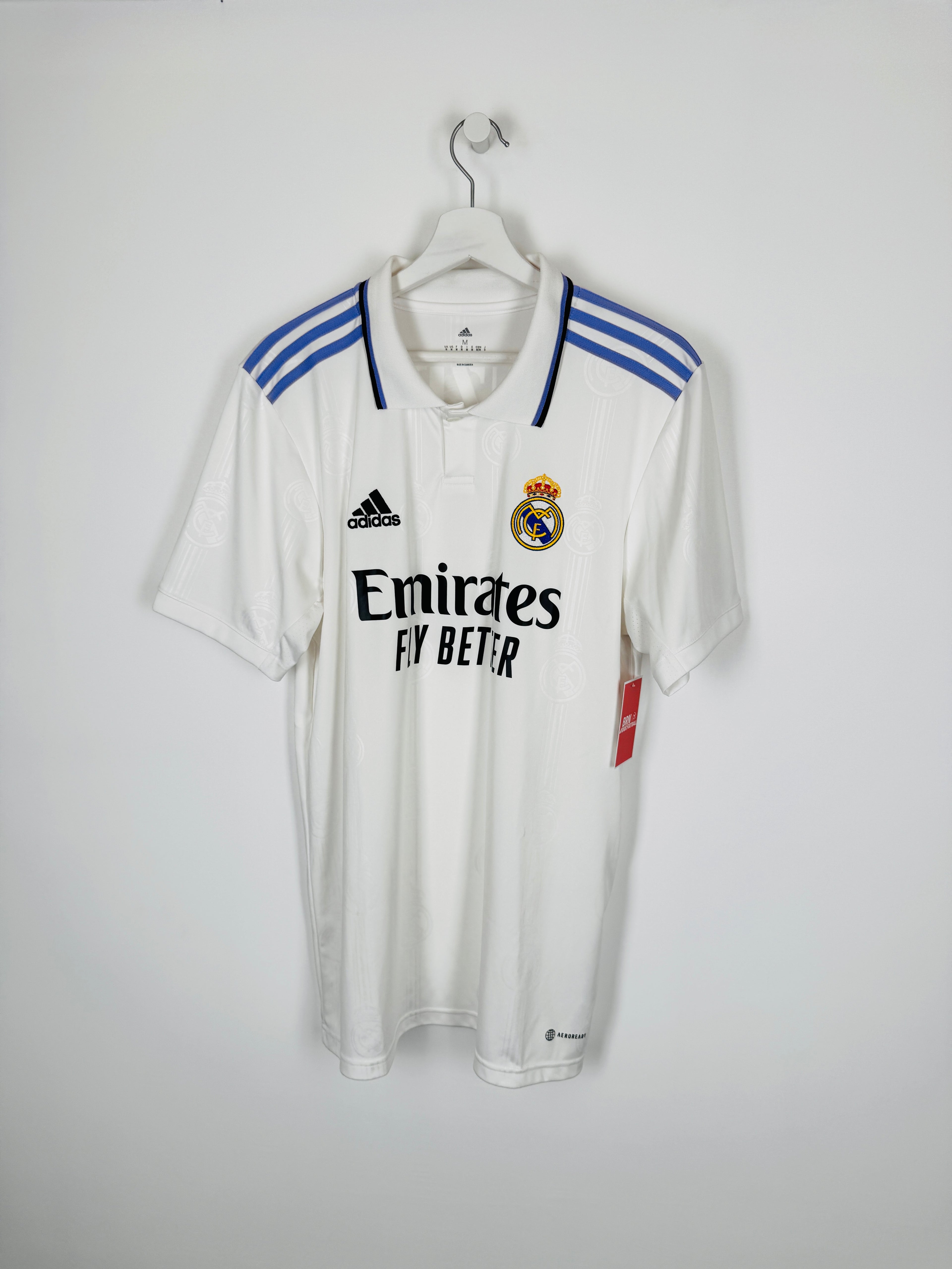 REAL MADRID 2022/2023 HOME FOOTBALL JERSEY - BENZEMA #9 BALLON D'OR (M)