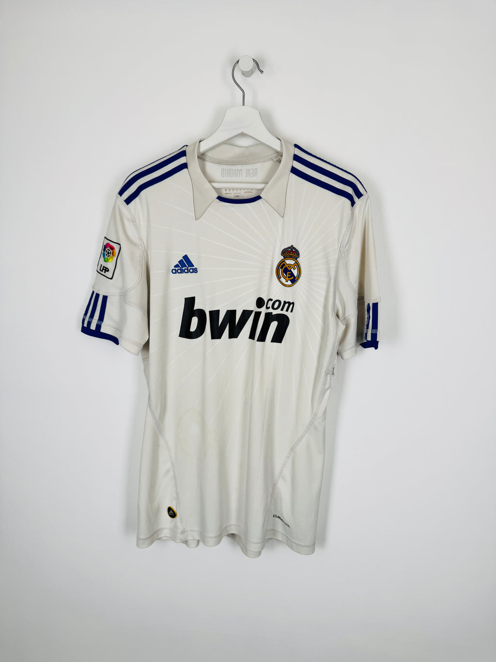 REAL MADRID FOOTBALL SHIRT 2010/2011 HOME - RONALDO #7 (M)