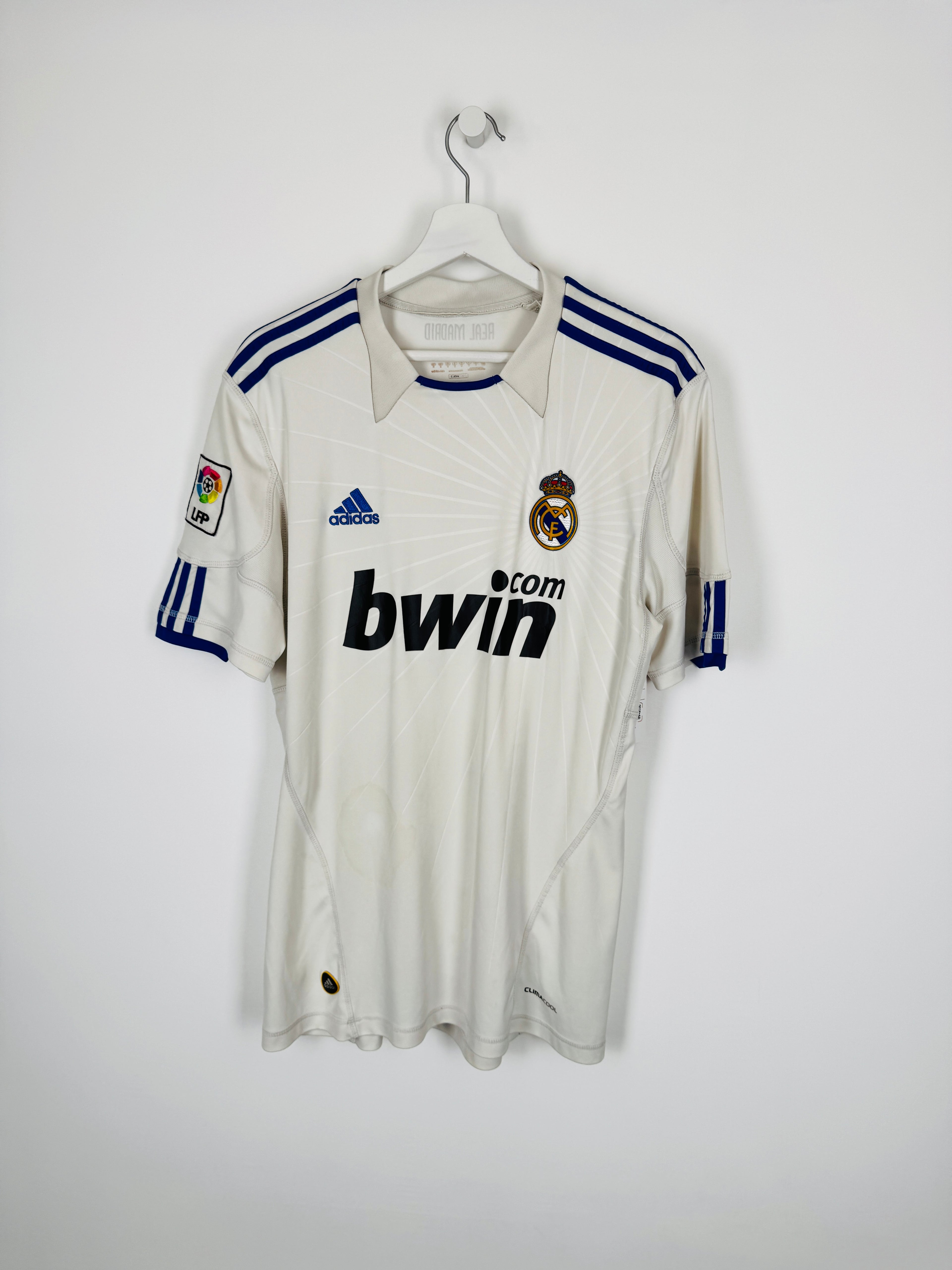 REAL MADRID FOOTBALL SHIRT 2010/2011 HOME - RONALDO #7 (M)