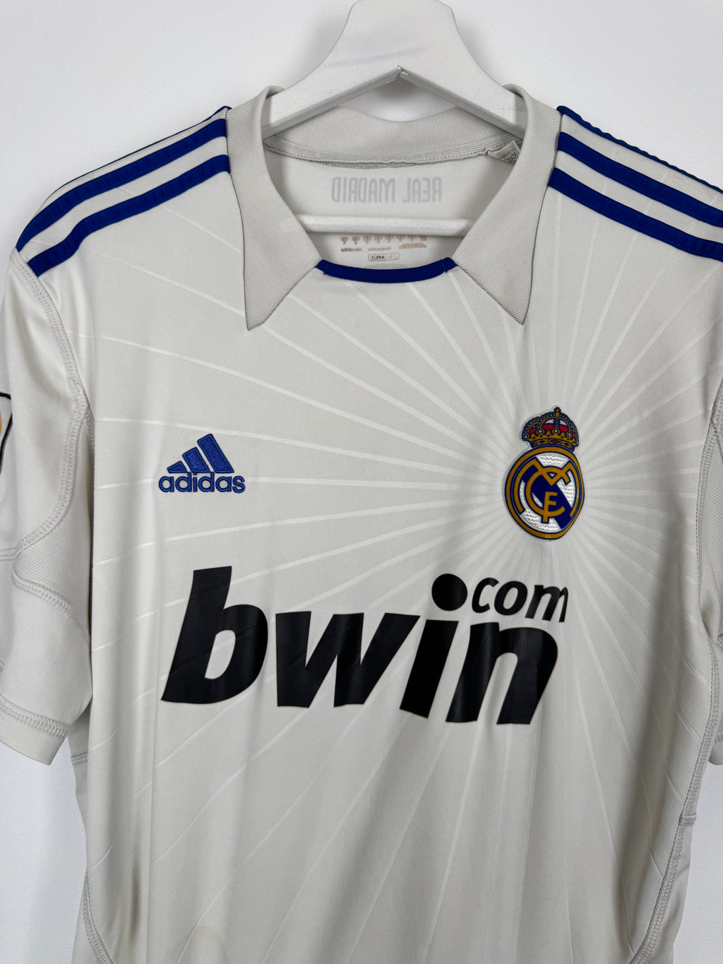 REAL MADRID FOOTBALL SHIRT 2010/2011 HOME - RONALDO #7 (M)