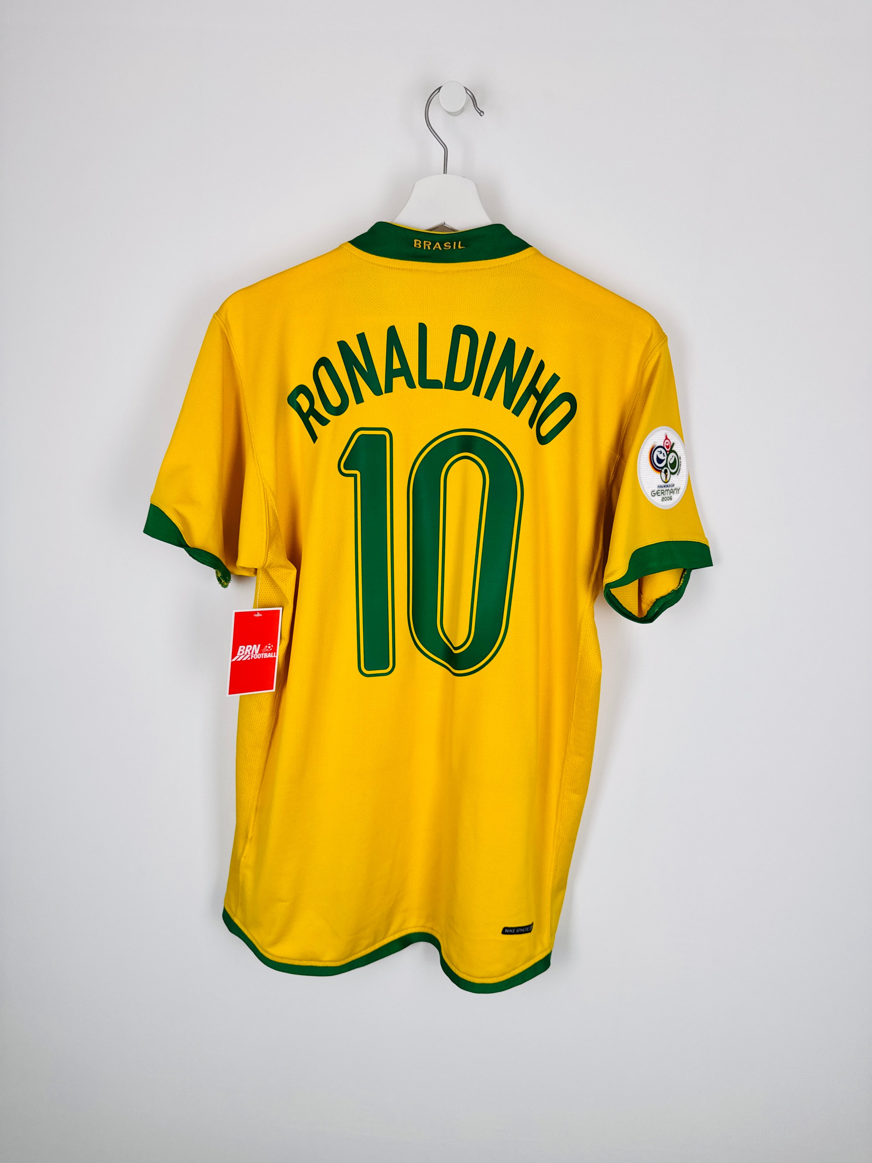 MAILLOT DE FOOTBALL BRÉSIL 2006 DOMICILE - RONALDINHO #10 (M)