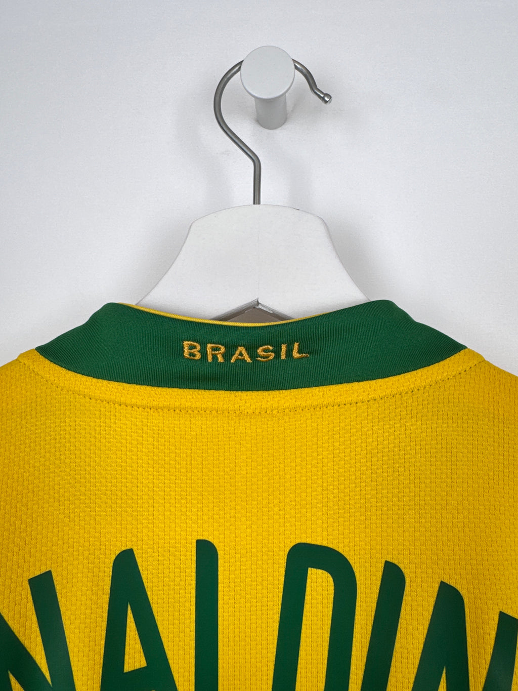 MAILLOT DE FOOTBALL BRÉSIL 2006 DOMICILE - RONALDINHO #10 (M)