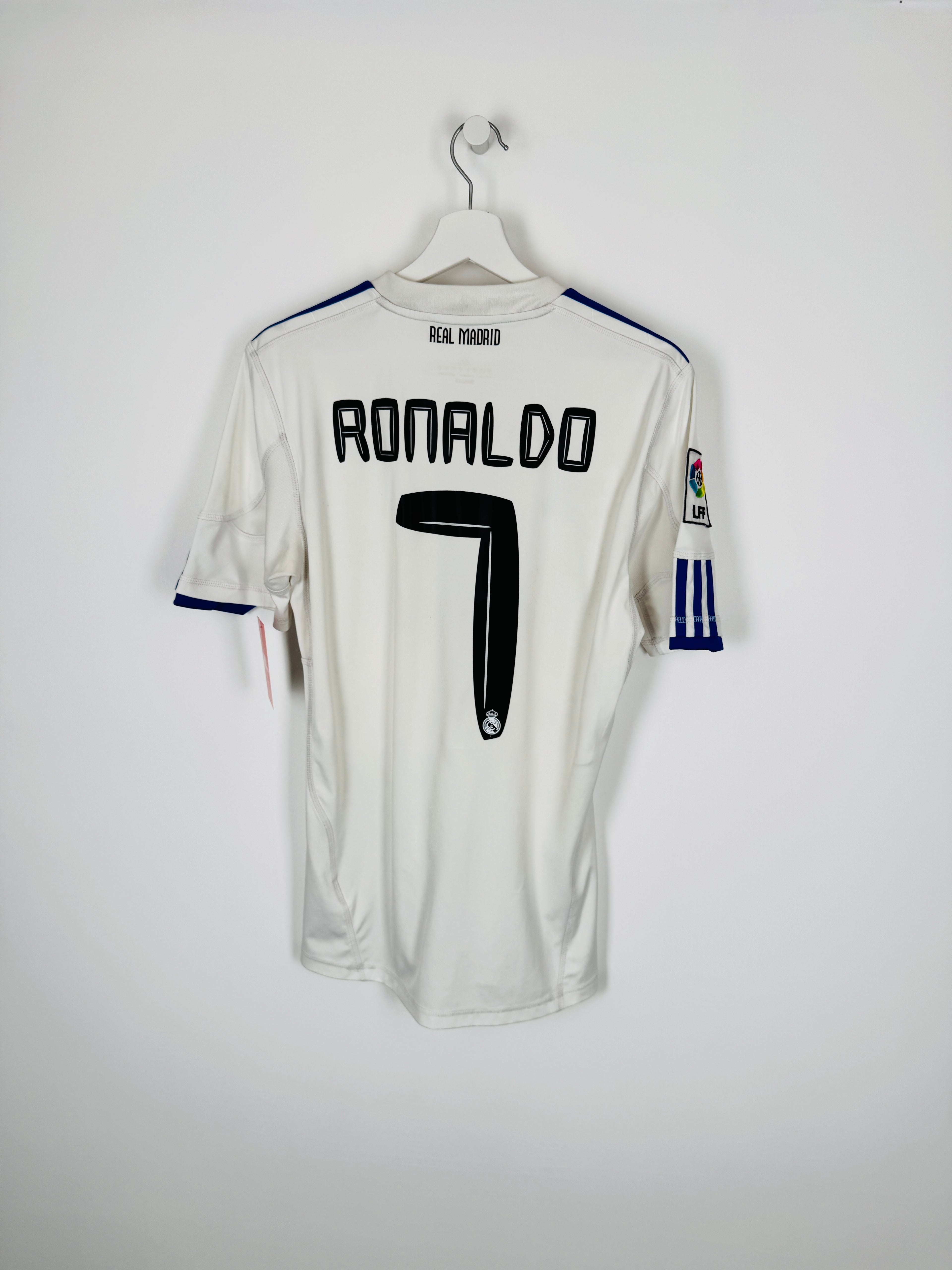 REAL MADRID 2010/2011 HOME FOOTBALL SHIRT - RONALDO #7 (S)