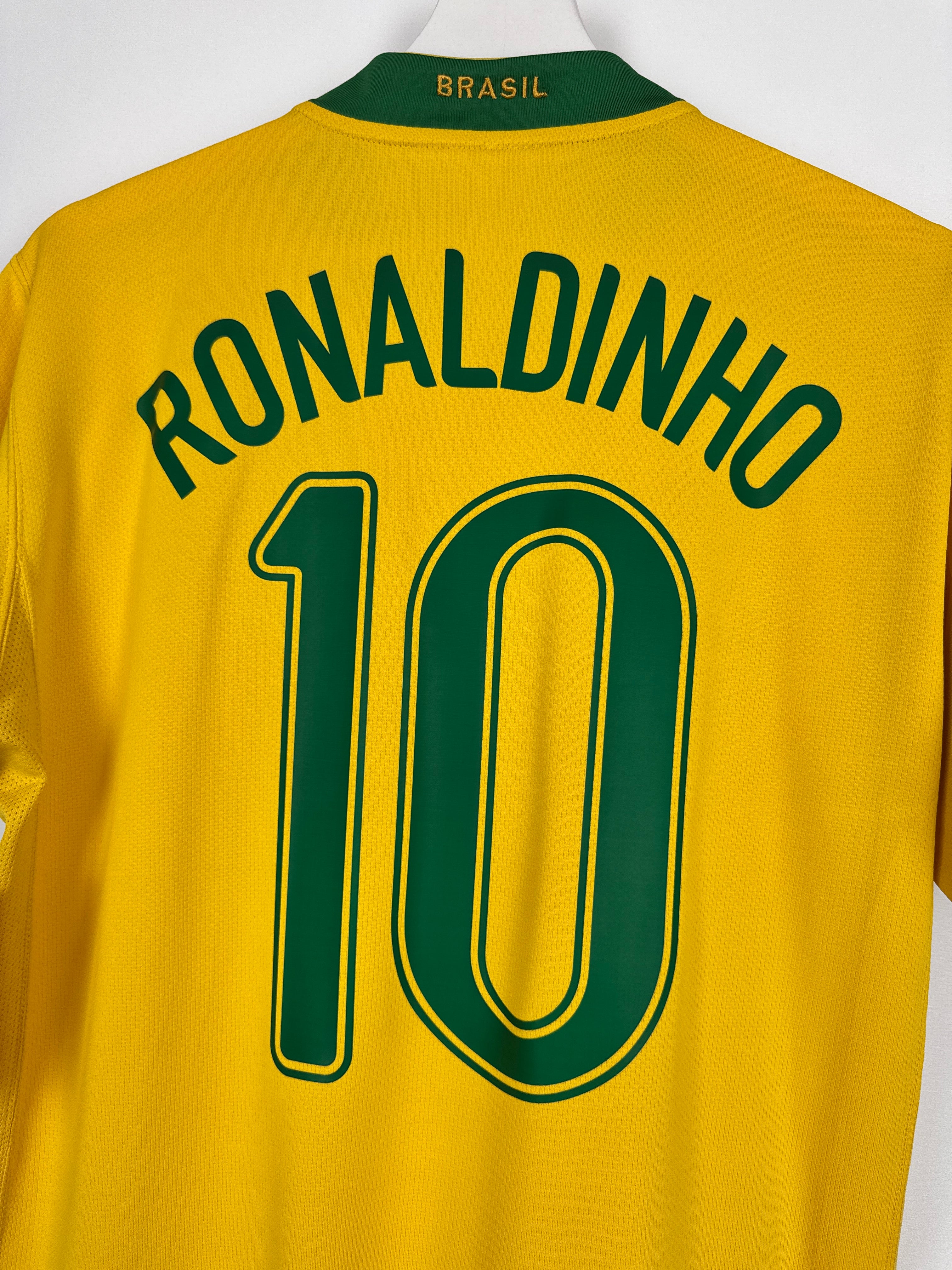 MAILLOT DE FOOTBALL BRÉSIL 2006 DOMICILE - RONALDINHO #10 (M)