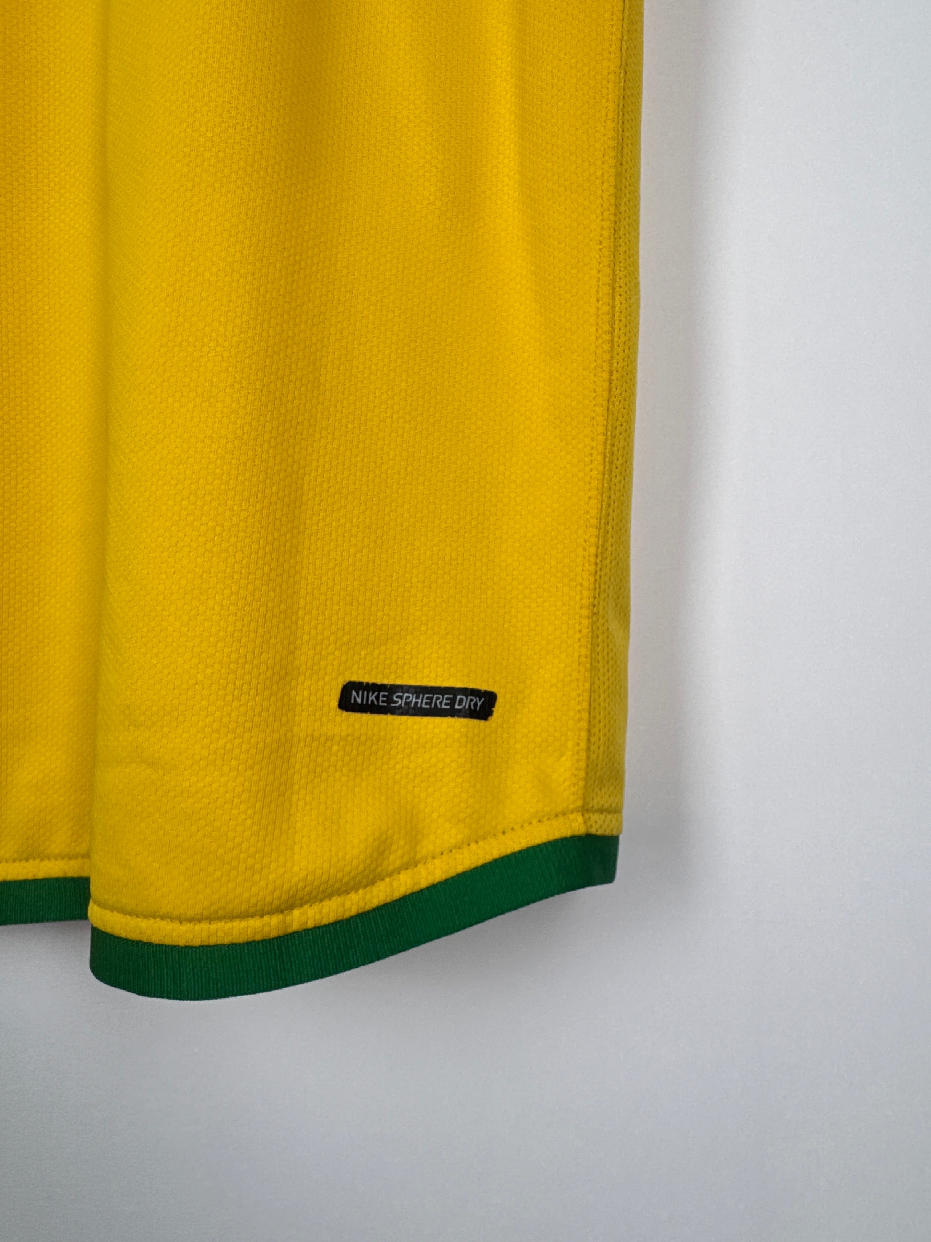 MAILLOT DE FOOTBALL BRÉSIL 2006 DOMICILE - RONALDINHO #10 (M)