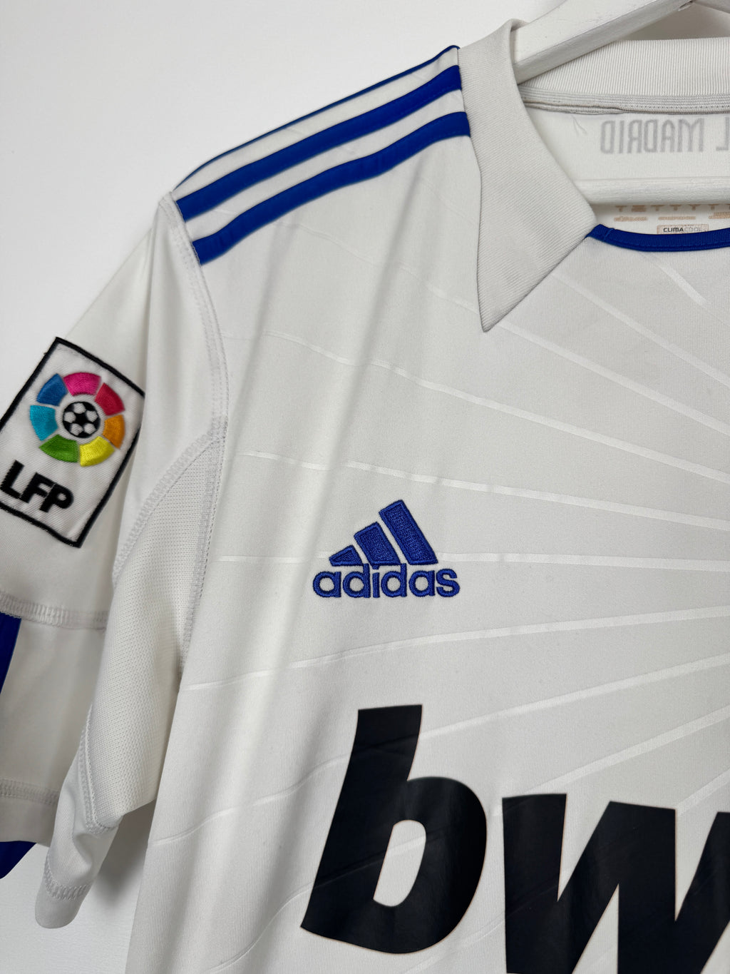 REAL MADRID 2010/2011 HOME FOOTBALL SHIRT - RONALDO #7 (S)