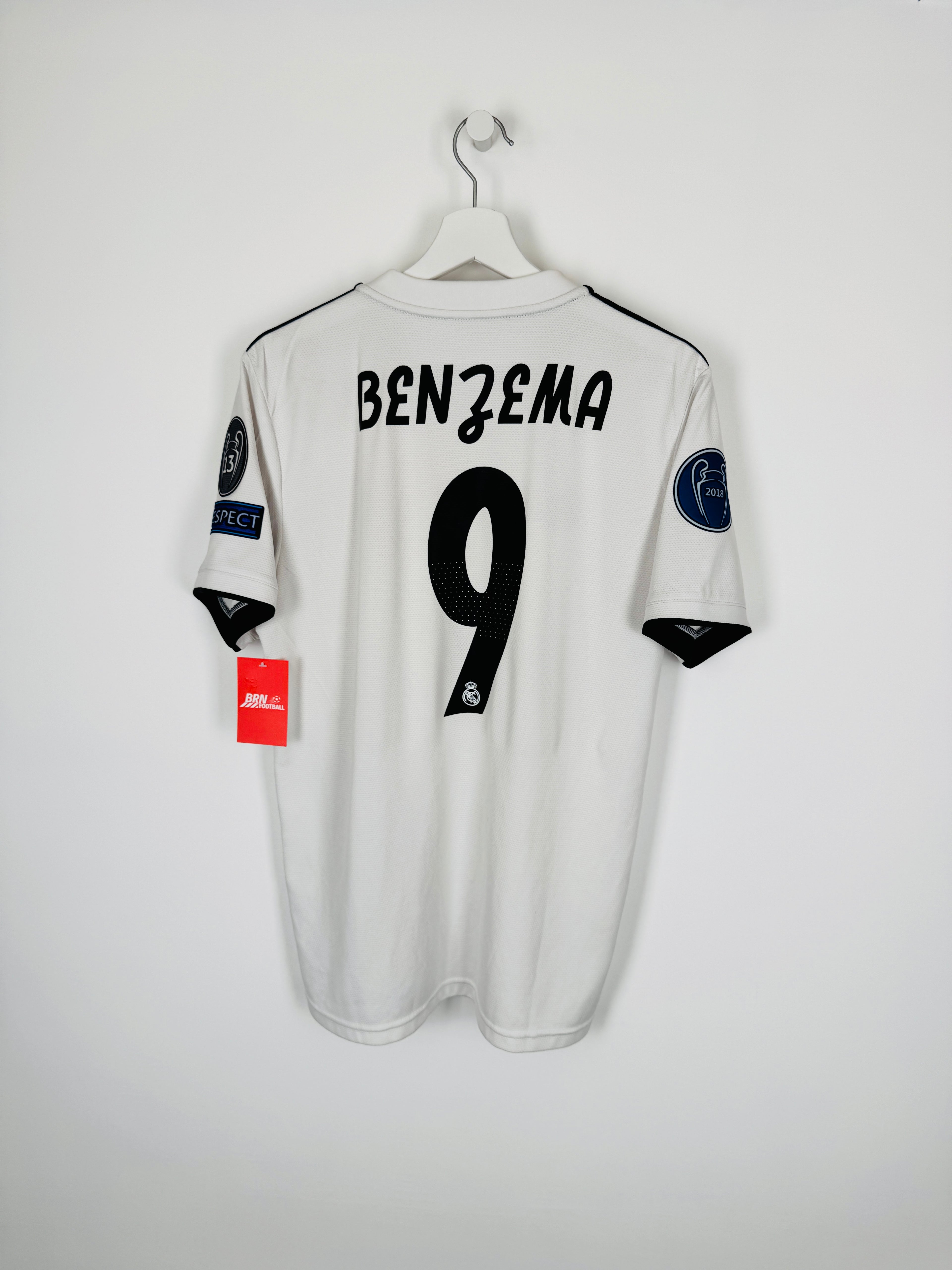 REAL MADRID 2018/2019 HOME FOOTBALL JERSEY - BENZEMA #9 (M)