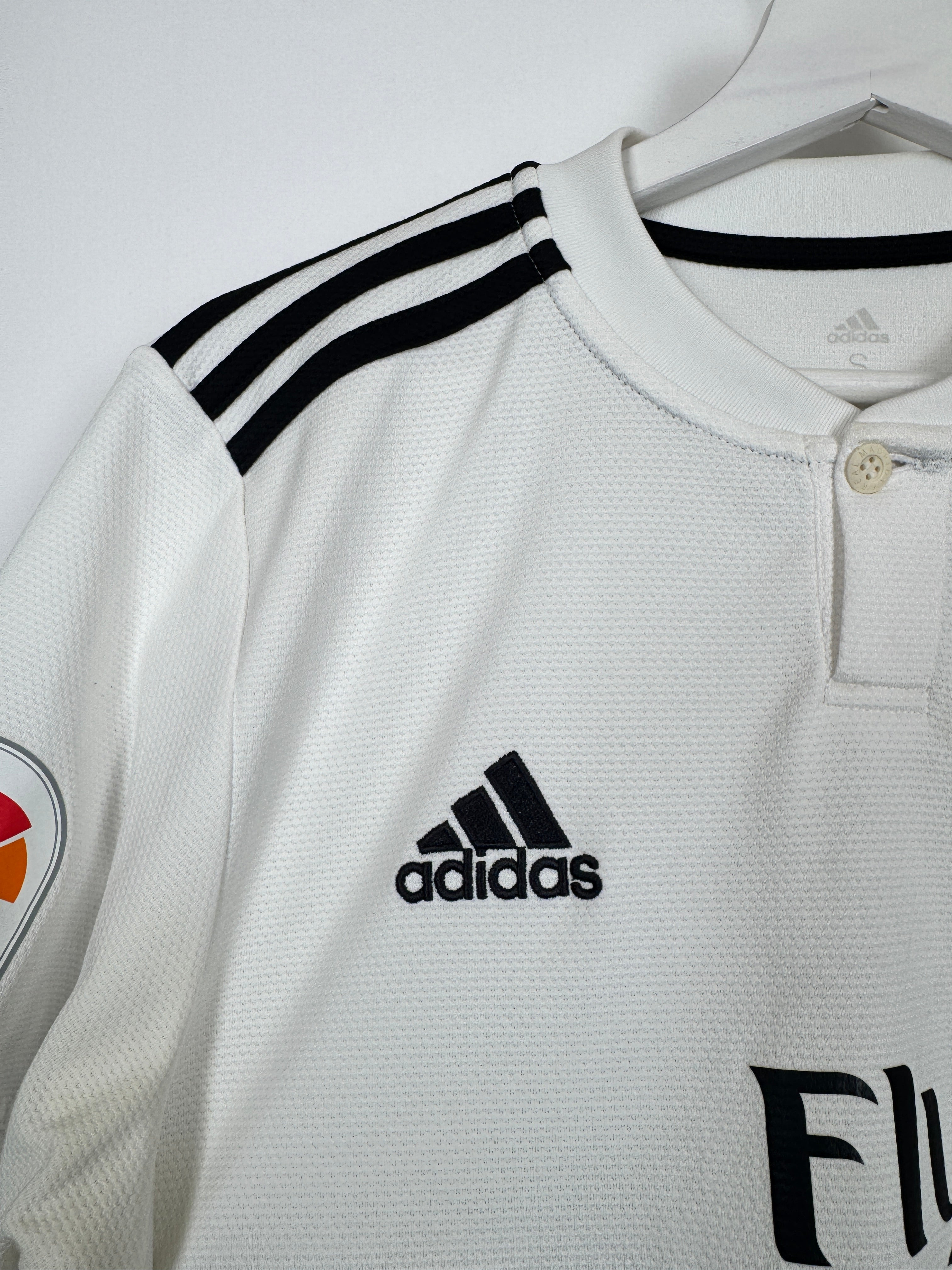 REAL MADRID 2018/2019 HOME FOOTBALL JERSEY - MODRIC #10 (S)