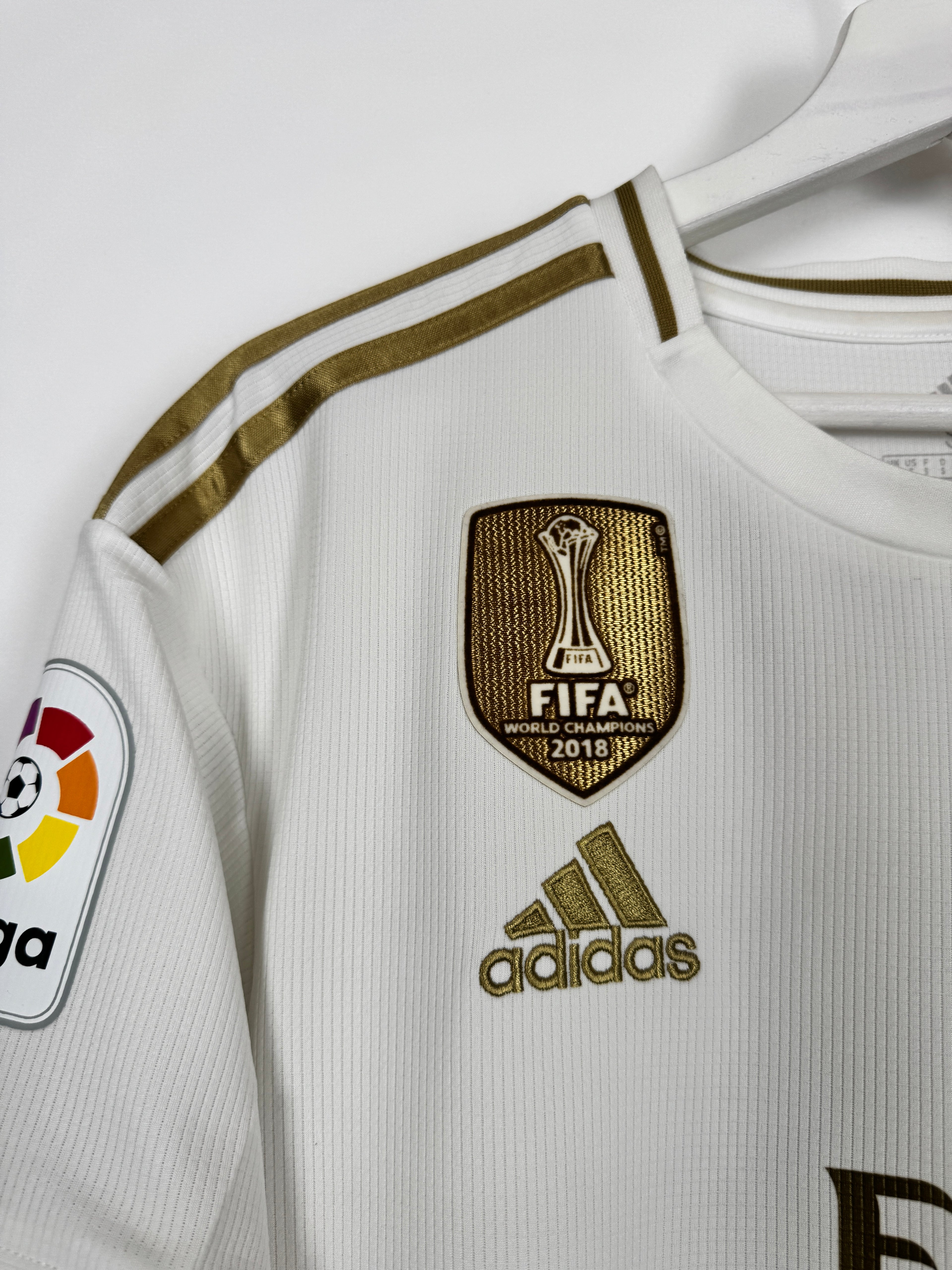 REAL MADRID 2019/2020 HOME FOOTBALL JERSEY - BENZEMA #9 (S)