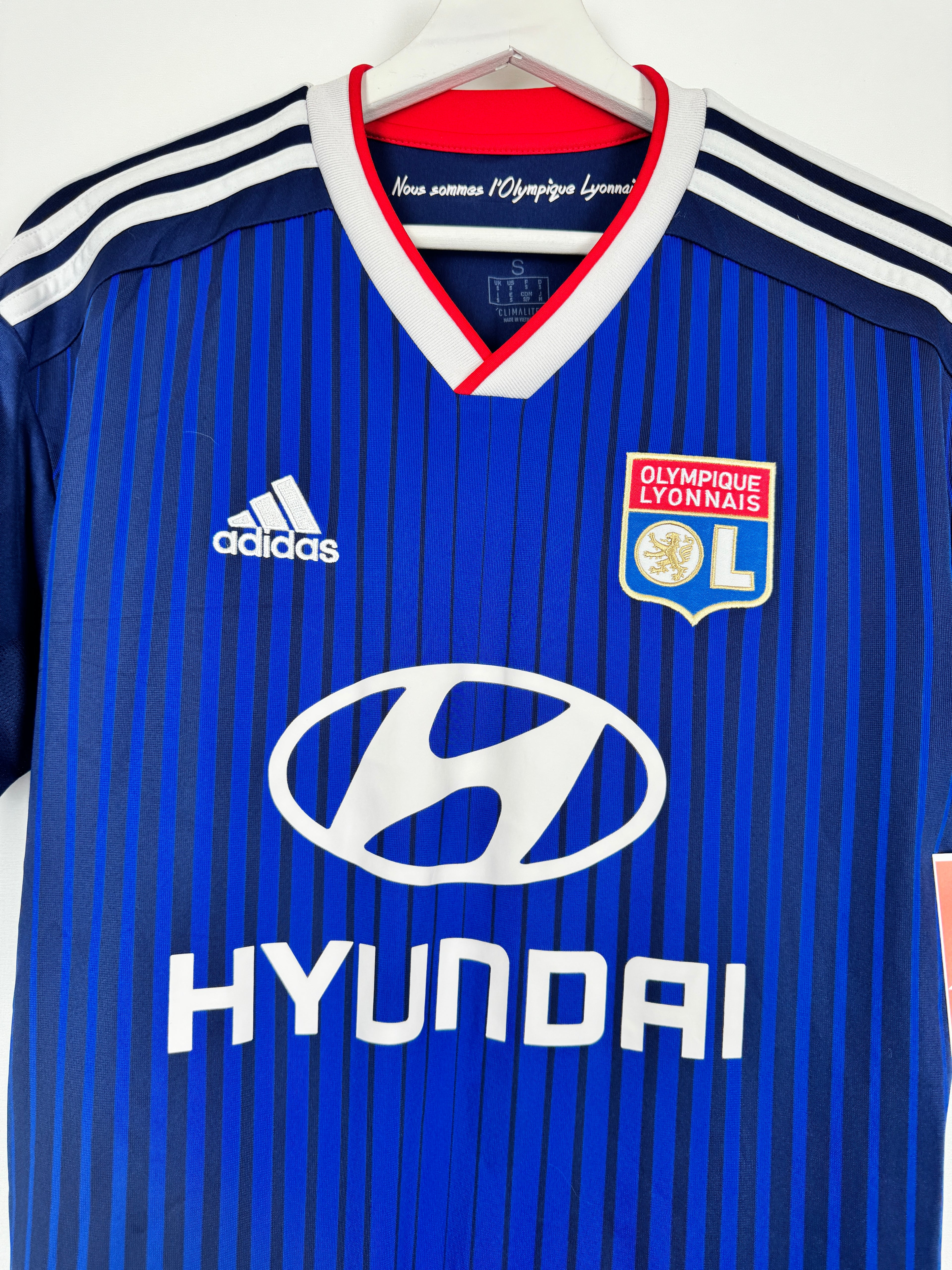OLYMPIQUE LYONNAIS 2019/2020 AWAY FOOTBALL JERSEY - MEMPHIS #11 (S)