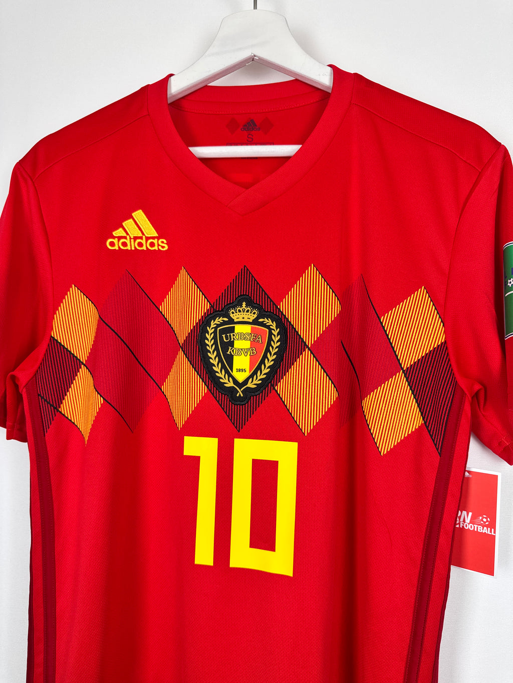 MAILLOT DE FOOTBALL BELGIQUE 2018 DOMICILE - EDEN HAZARD #10 (S)