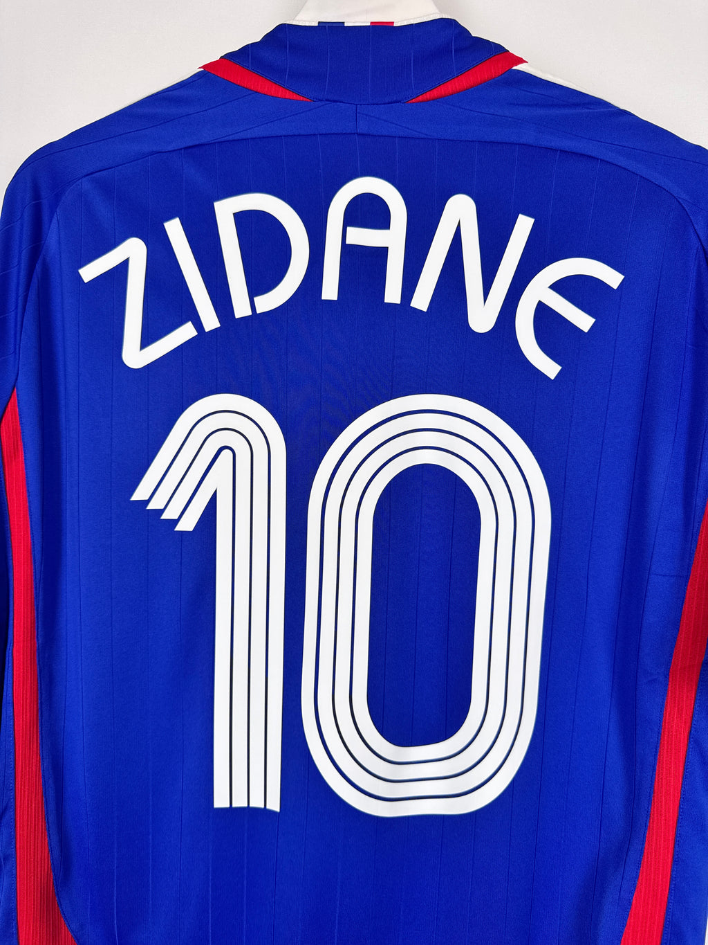 MAILLOT DE FOOTBALL ÉQUIPE DE FRANCE 2006 DOMICILE - ZINÉDINE ZIDANE #10 (L)
