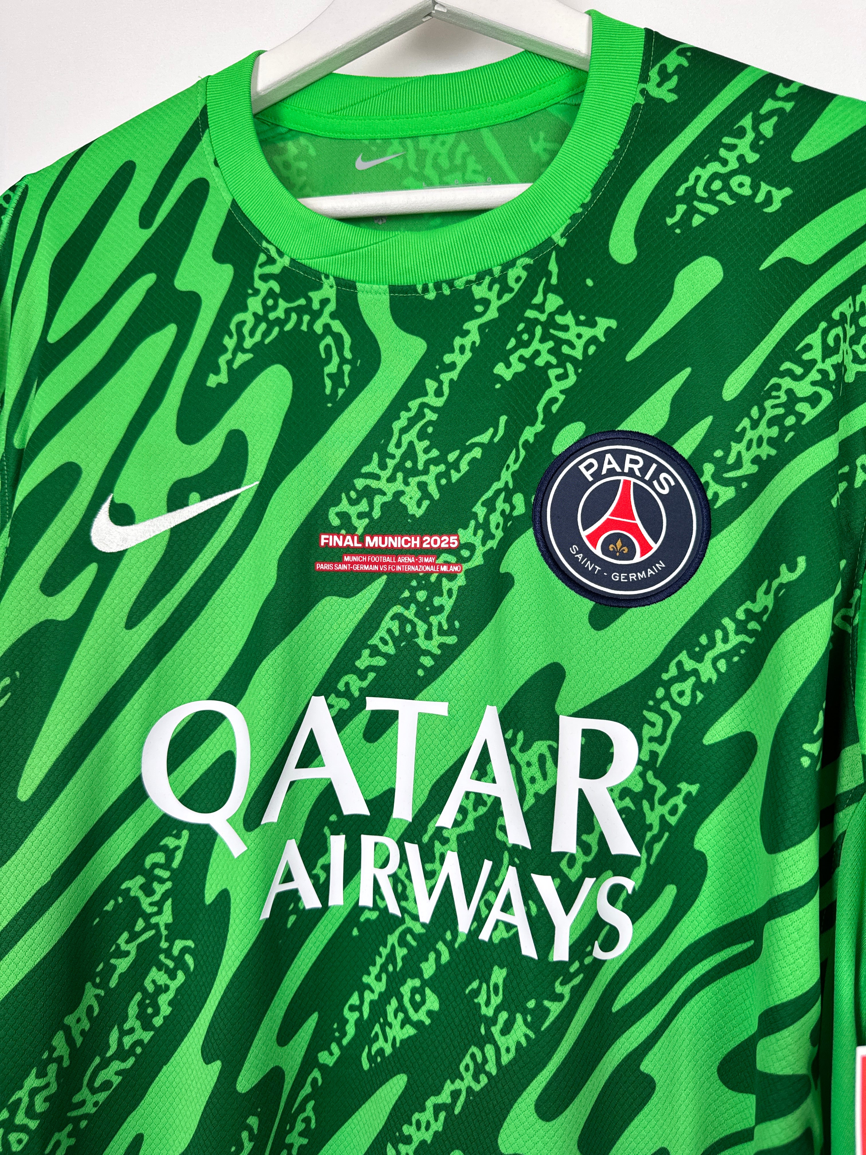 MAILLOT DE FOOTBALL PSG 2024/2025 GARDIEN FINALE MUNICH 2025 NEUF - GIANLUIGI DONNARUMMA #1 (L)