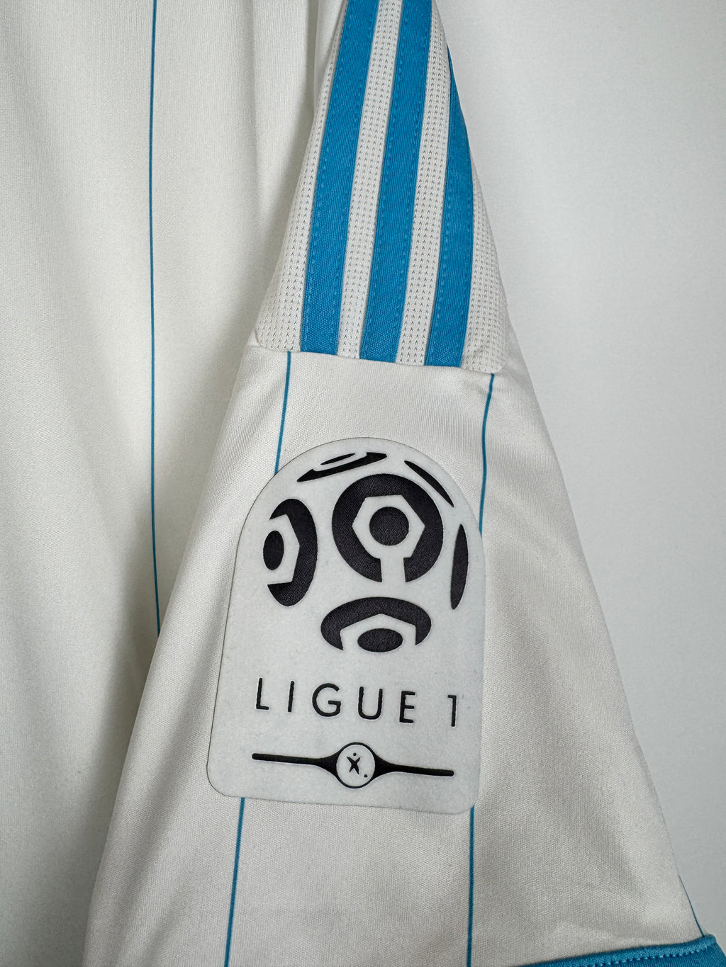 OLYMPIQUE DE MARSEILLE 2009/2010 HOME FOOTBALL JERSEY - LUCHO #8 (XXL)