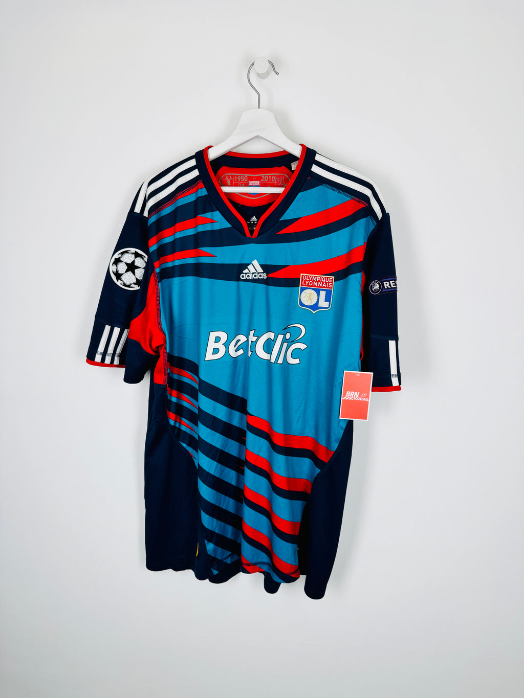 OLYMPIQUE LYONNAIS 2010/2011 THIRD FOOTBALL JERSEY - LISANDRO #9 (XL)