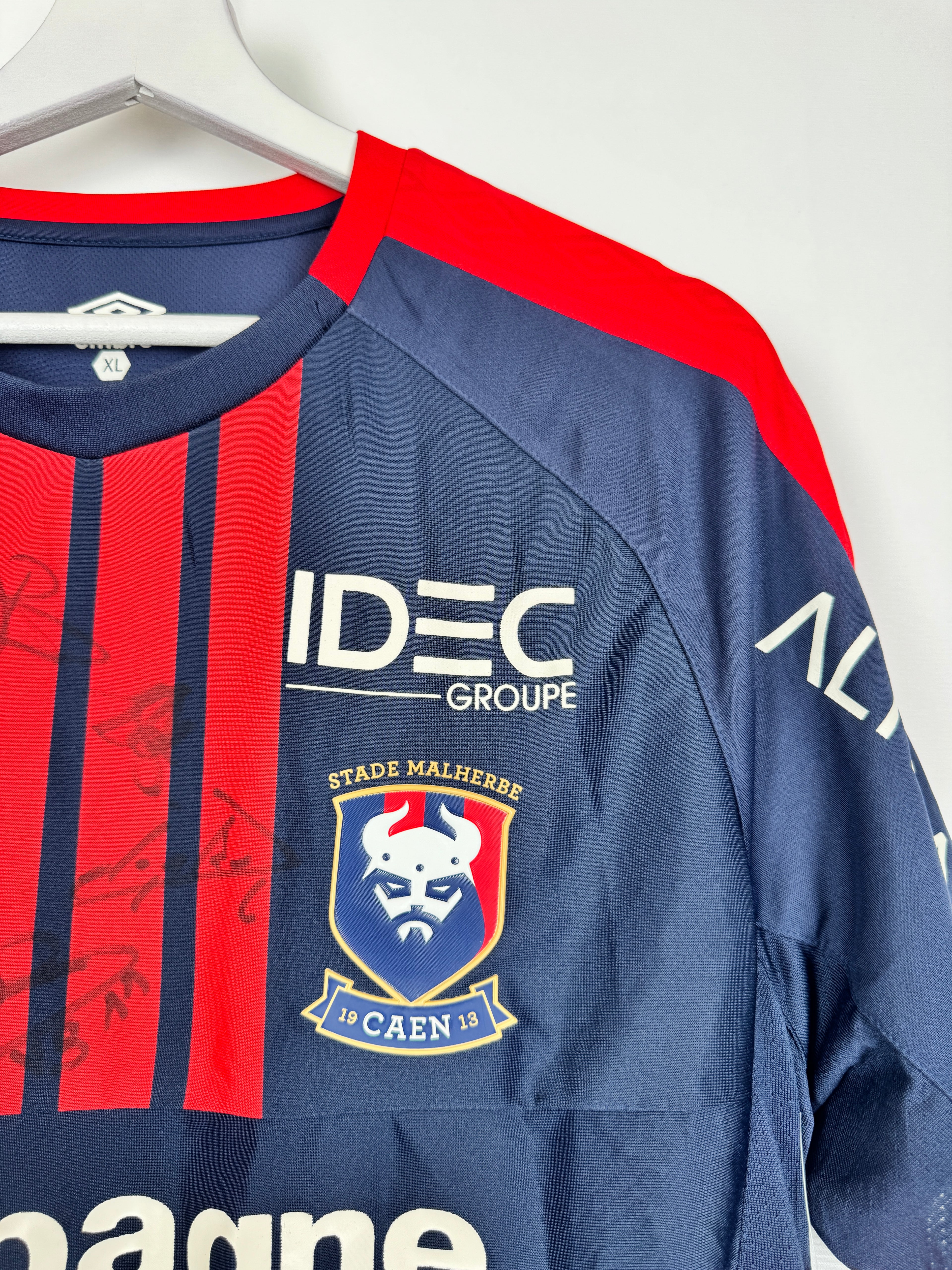 CAEN FOOTBALL JERSEY 2017/2018 HOME SIGNED (XL)