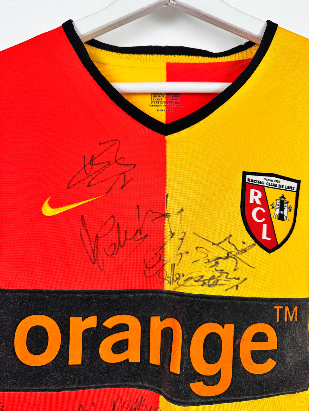 SIGNED LENS 2001/2002 HOME FOOTBALL JERSEY (S)