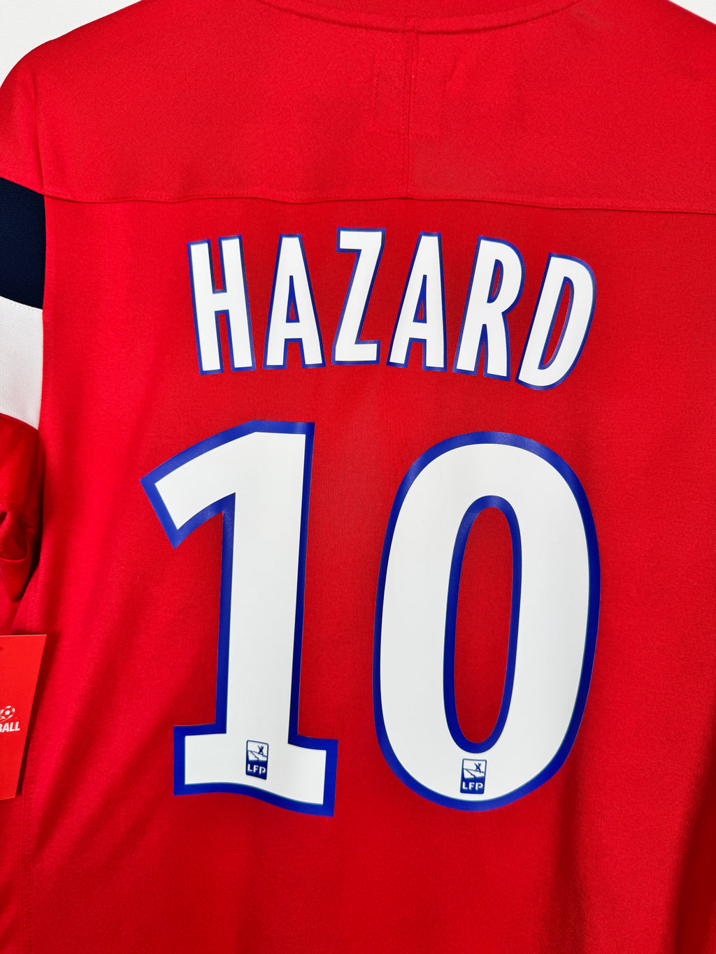 LILLE FOOTBALL SHIRT 2011/2012 HOME - HAZARD #10 (S)