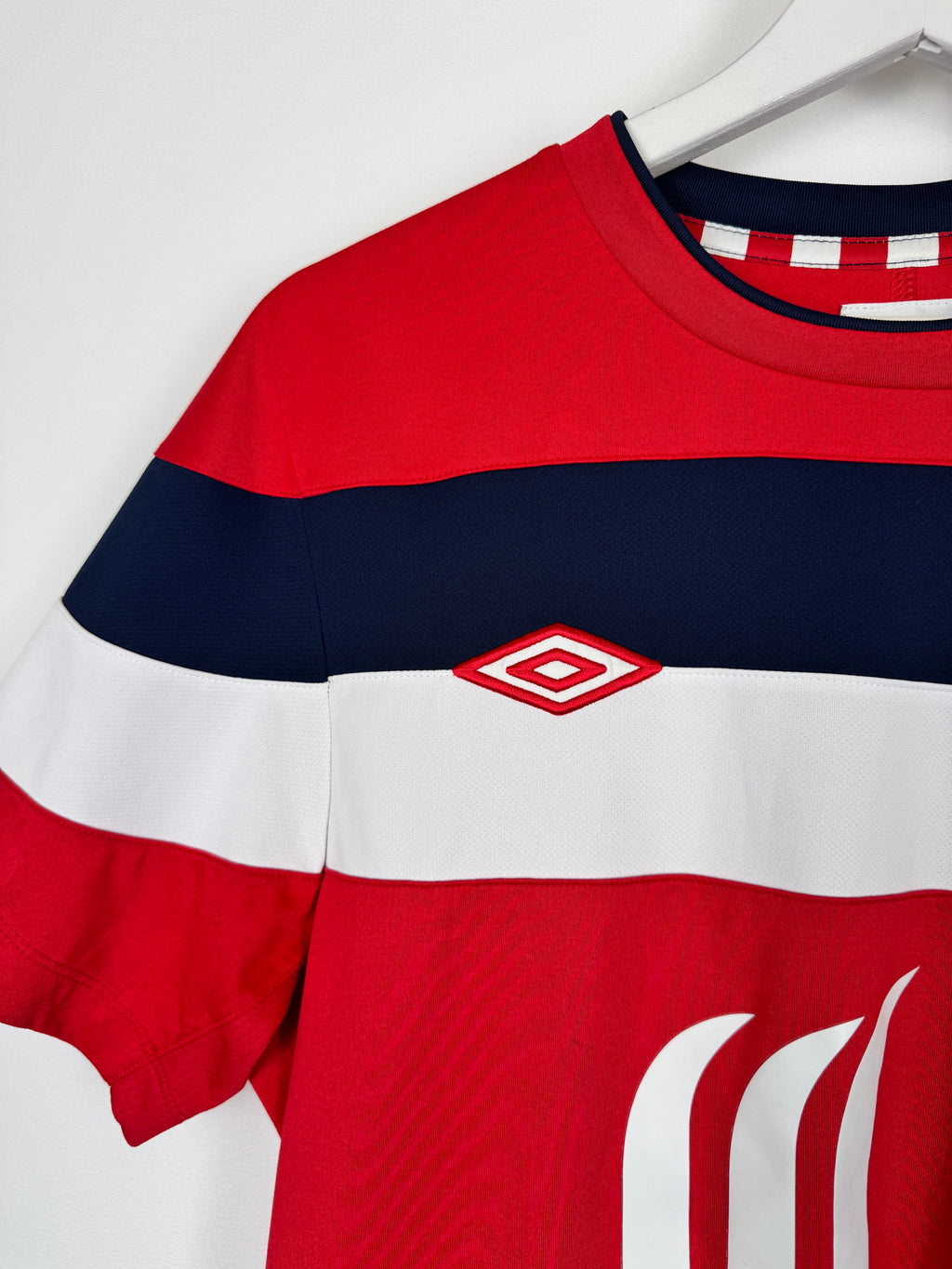 LILLE FOOTBALL SHIRT 2011/2012 HOME - HAZARD #10 (S)
