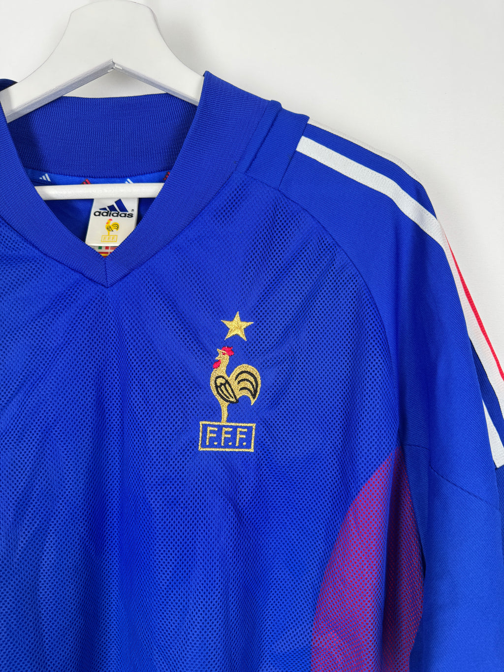 CAMISETA DE FÚTBOL SELECCIÓN DE FRANCIA 2002 LOCAL DEDICADA / FIRMADA (XL)