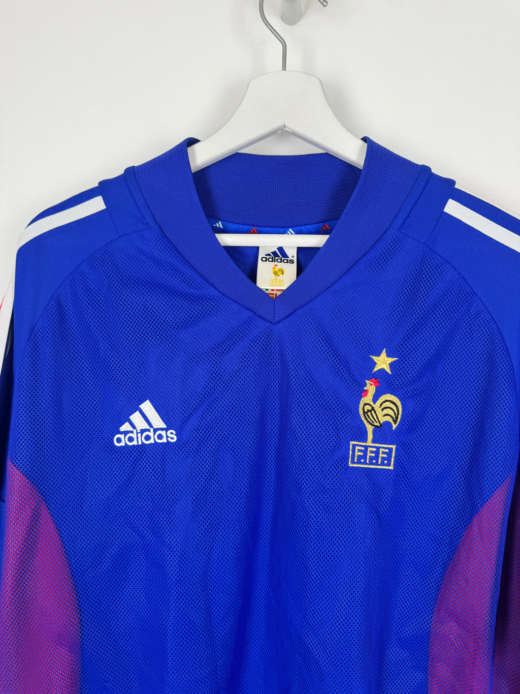 CAMISETA DE FÚTBOL SELECCIÓN DE FRANCIA 2002 LOCAL DEDICADA / FIRMADA (XL)
