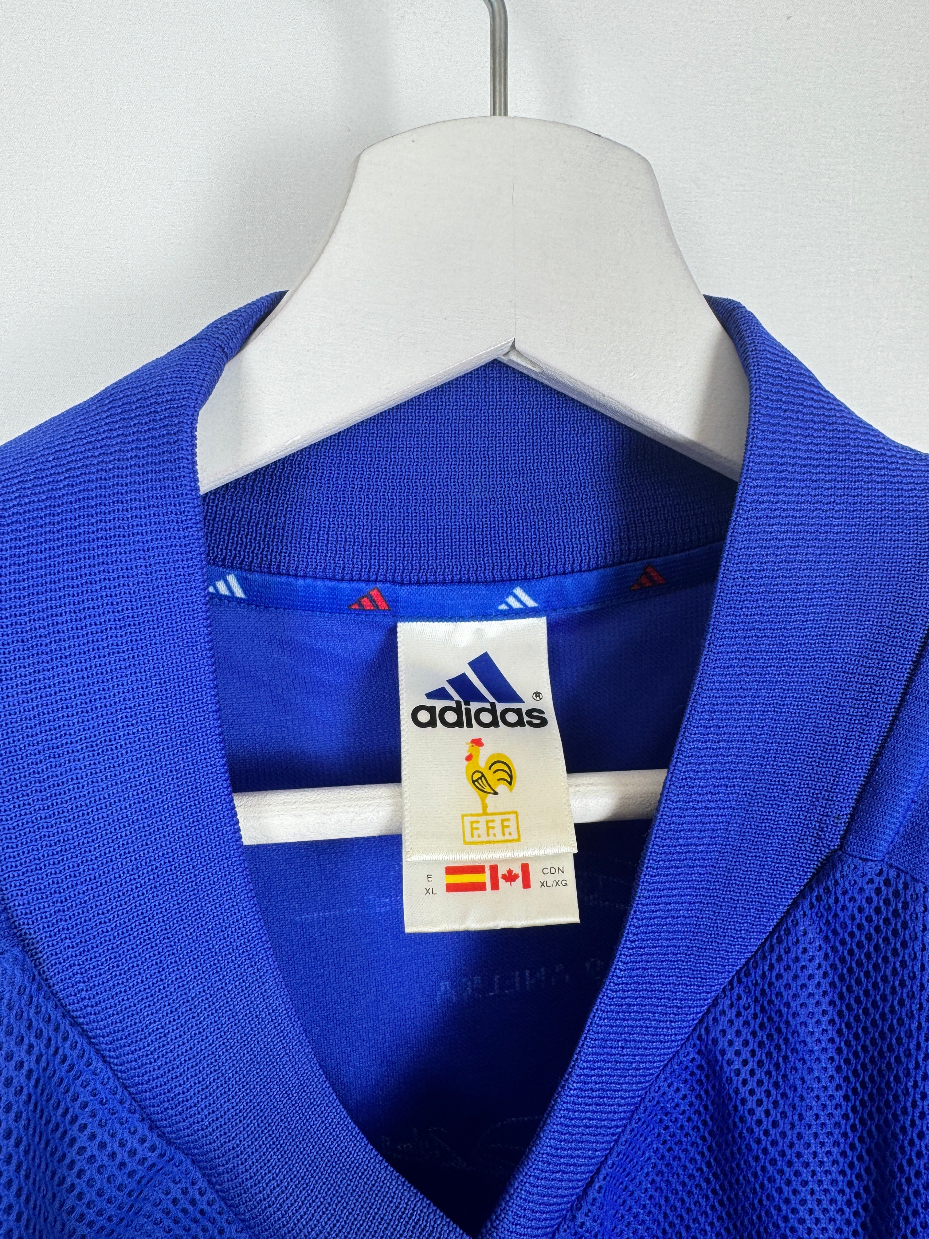 CAMISETA DE FÚTBOL SELECCIÓN DE FRANCIA 2002 LOCAL DEDICADA / FIRMADA (XL)