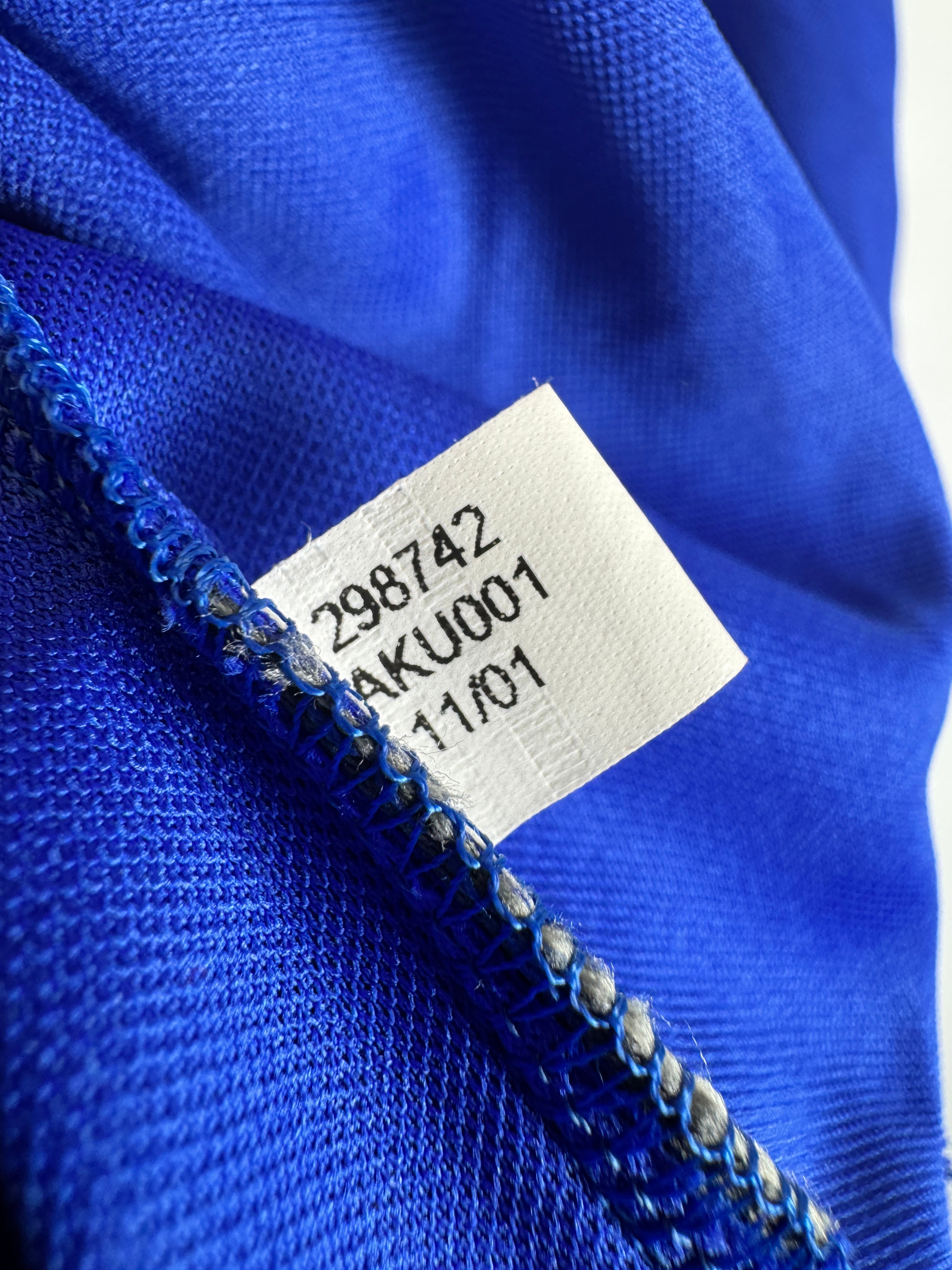 CAMISETA DE FÚTBOL SELECCIÓN DE FRANCIA 2002 LOCAL DEDICADA / FIRMADA (XL)