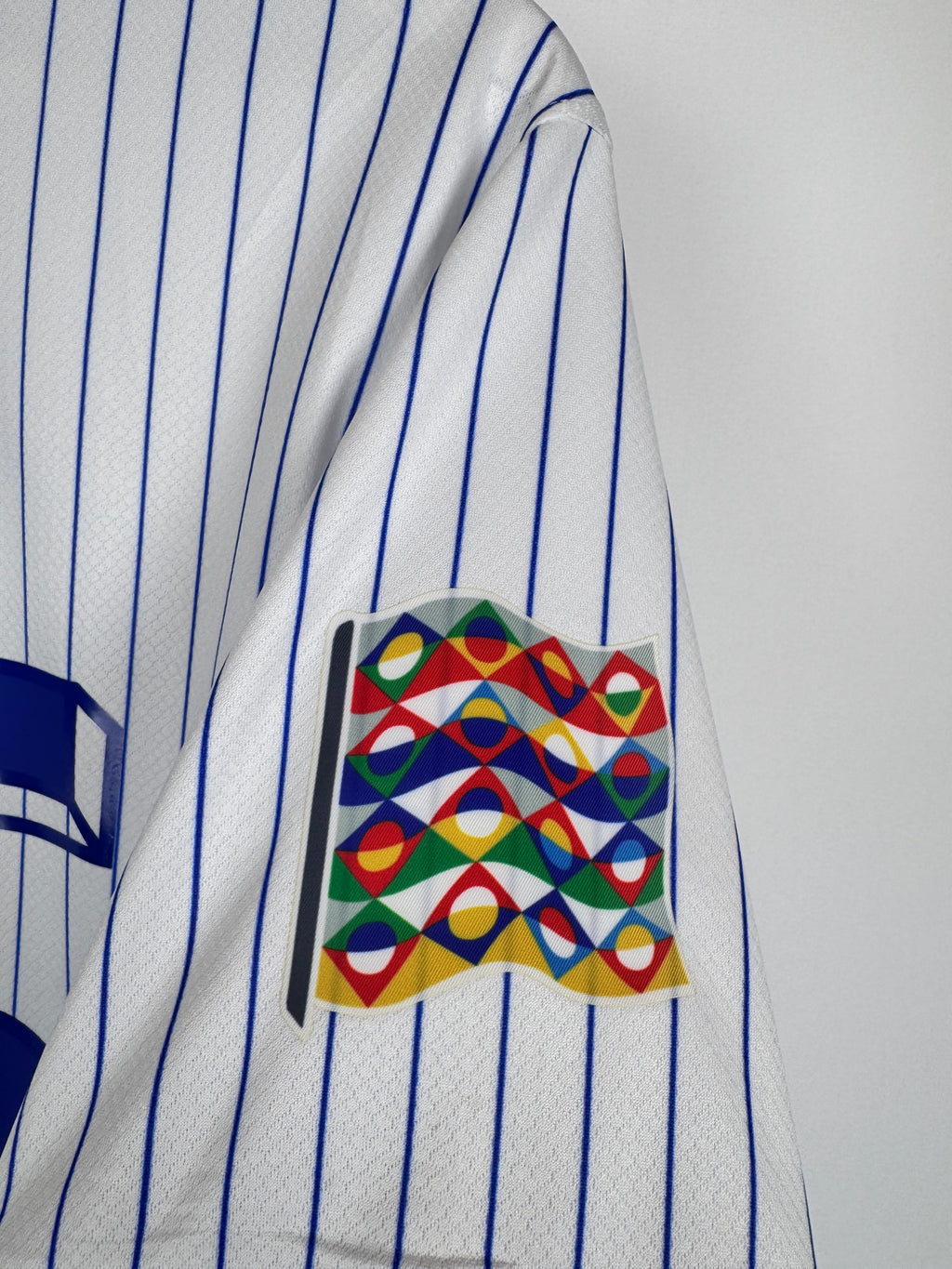MAILLOT DE FOOTBALL ÉQUIPE DE FRANCE 2024 EXTÉRIEUR NEUF AVEC ÉTIQUETTE - RAYAN CHERKI #25 (M)