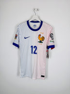 MAILLOT DE FOOTBALL ÉQUIPE DE FRANCE 2024 EXTÉRIEUR NEUF AVEC ÉTIQUETTE - DÉSIRÉ DOUÉ #12 (S)