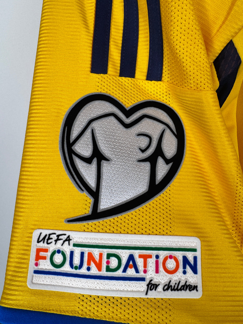 MAILLOT DE FOOTBALL SUÈDE 2022 DOMICILE NEUF AVEC ÉTIQUETTE - ZLATAN IBRAHIMOVIC #11 (M)