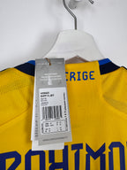 MAILLOT DE FOOTBALL SUÈDE 2022 DOMICILE NEUF AVEC ÉTIQUETTE - ZLATAN IBRAHIMOVIC #11 (M)