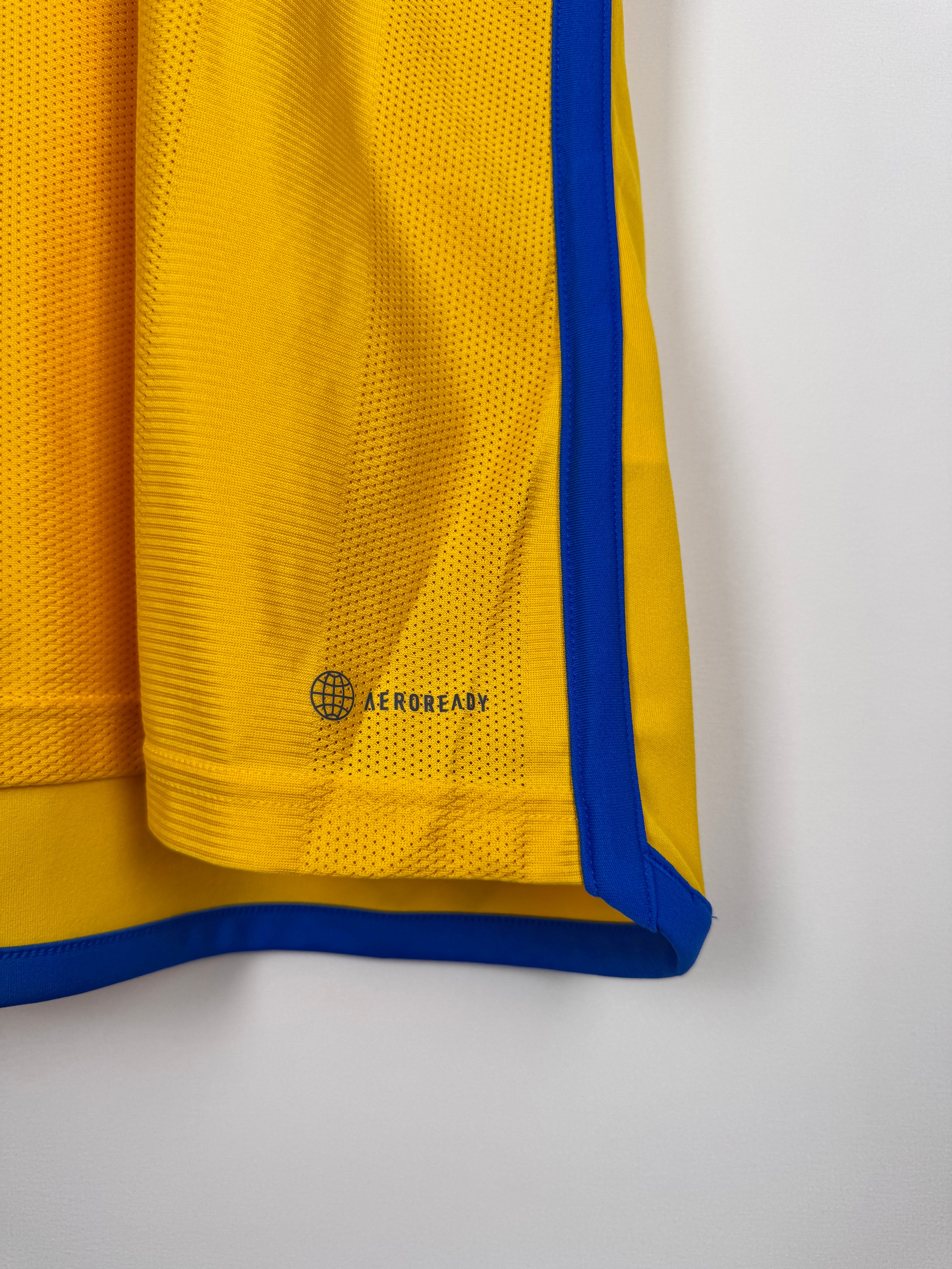 MAILLOT DE FOOTBALL SUÈDE 2022 DOMICILE NEUF AVEC ÉTIQUETTE - ZLATAN IBRAHIMOVIC #11 (M)