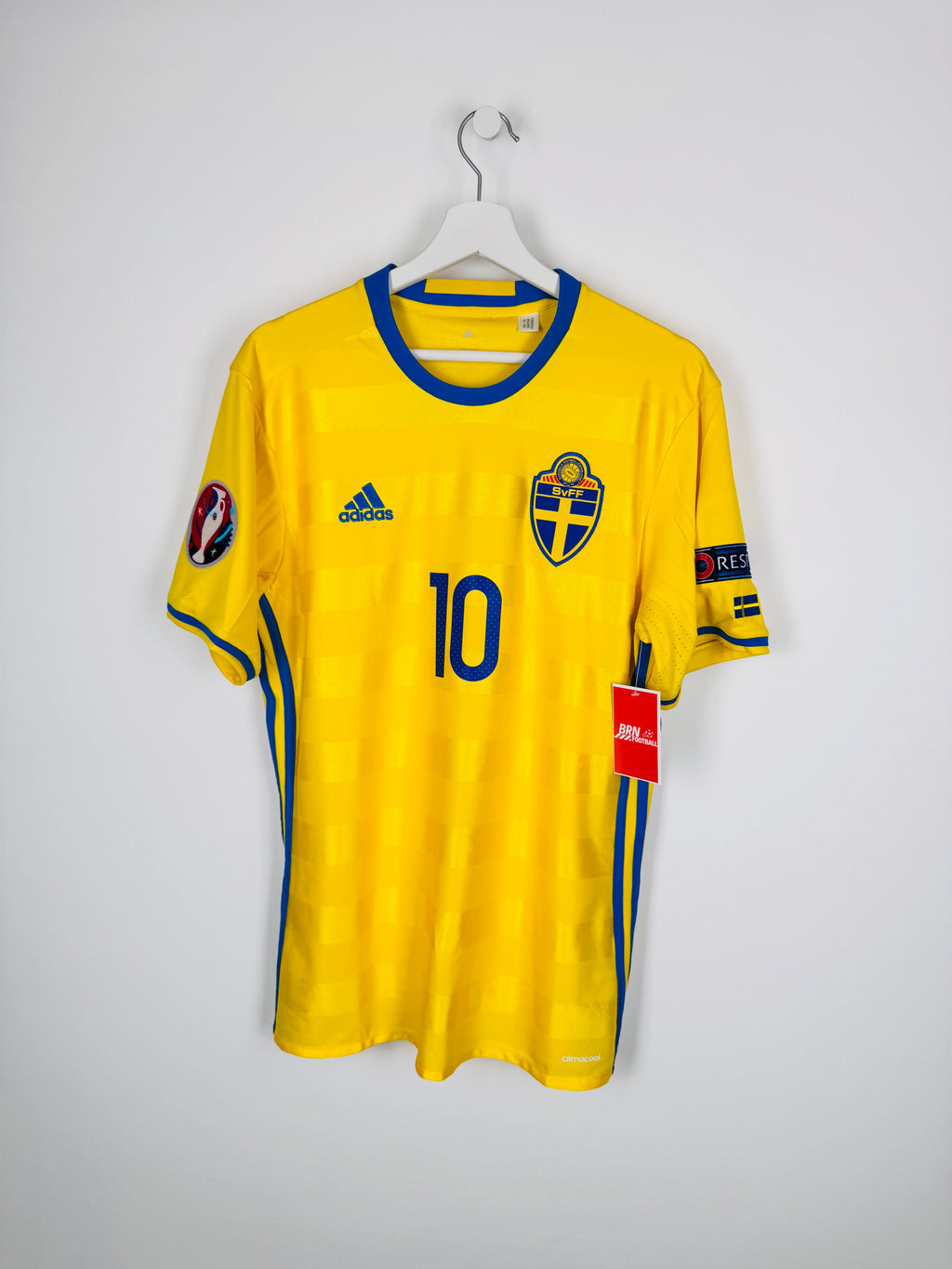 MAILLOT DE FOOTBALL SUÈDE 2016 DOMICILE - ZLATAN IBRAHIMOVIC #10 (M)