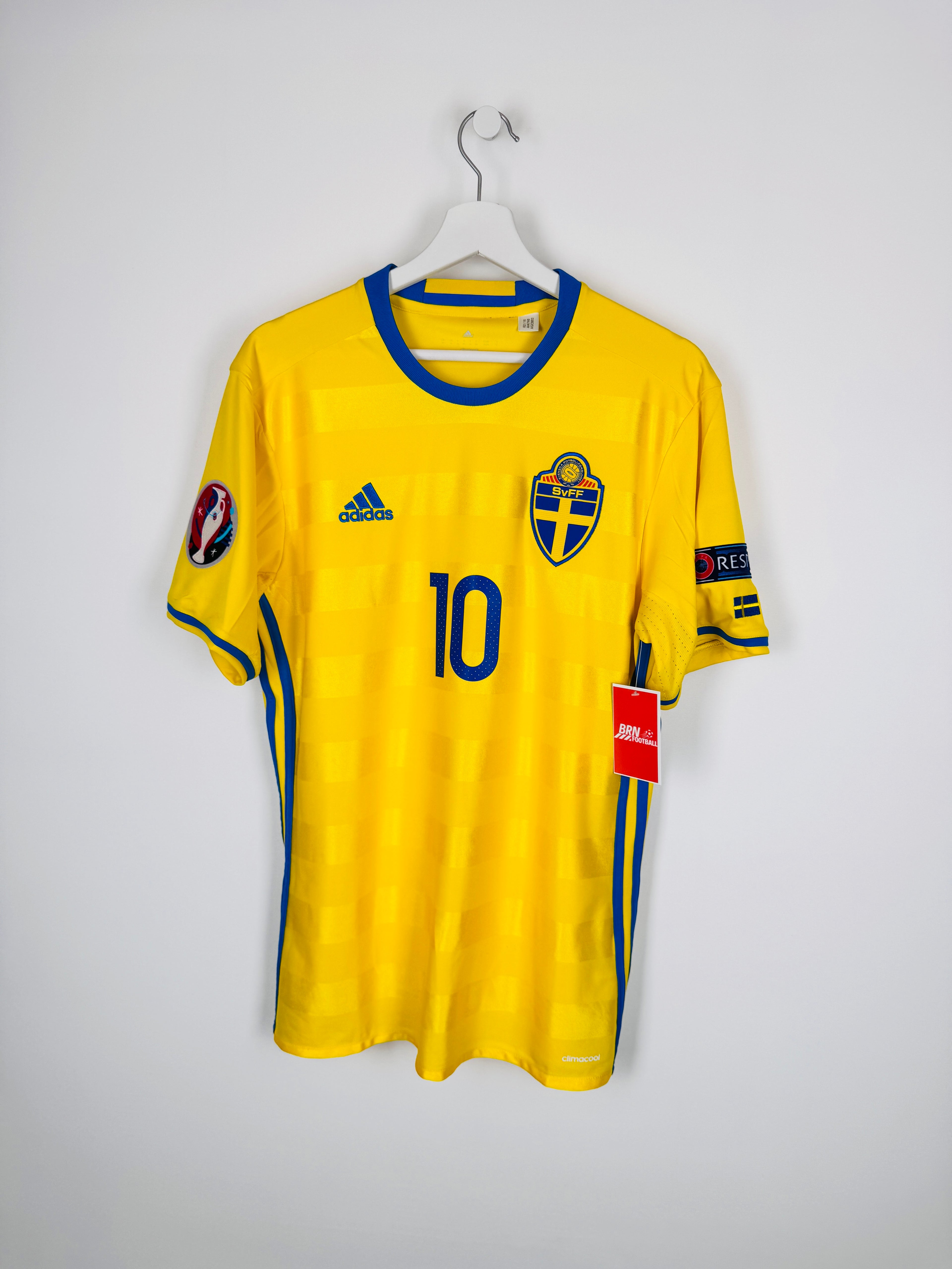 MAILLOT DE FOOTBALL SUÈDE 2016 DOMICILE - ZLATAN IBRAHIMOVIC #10 (M)