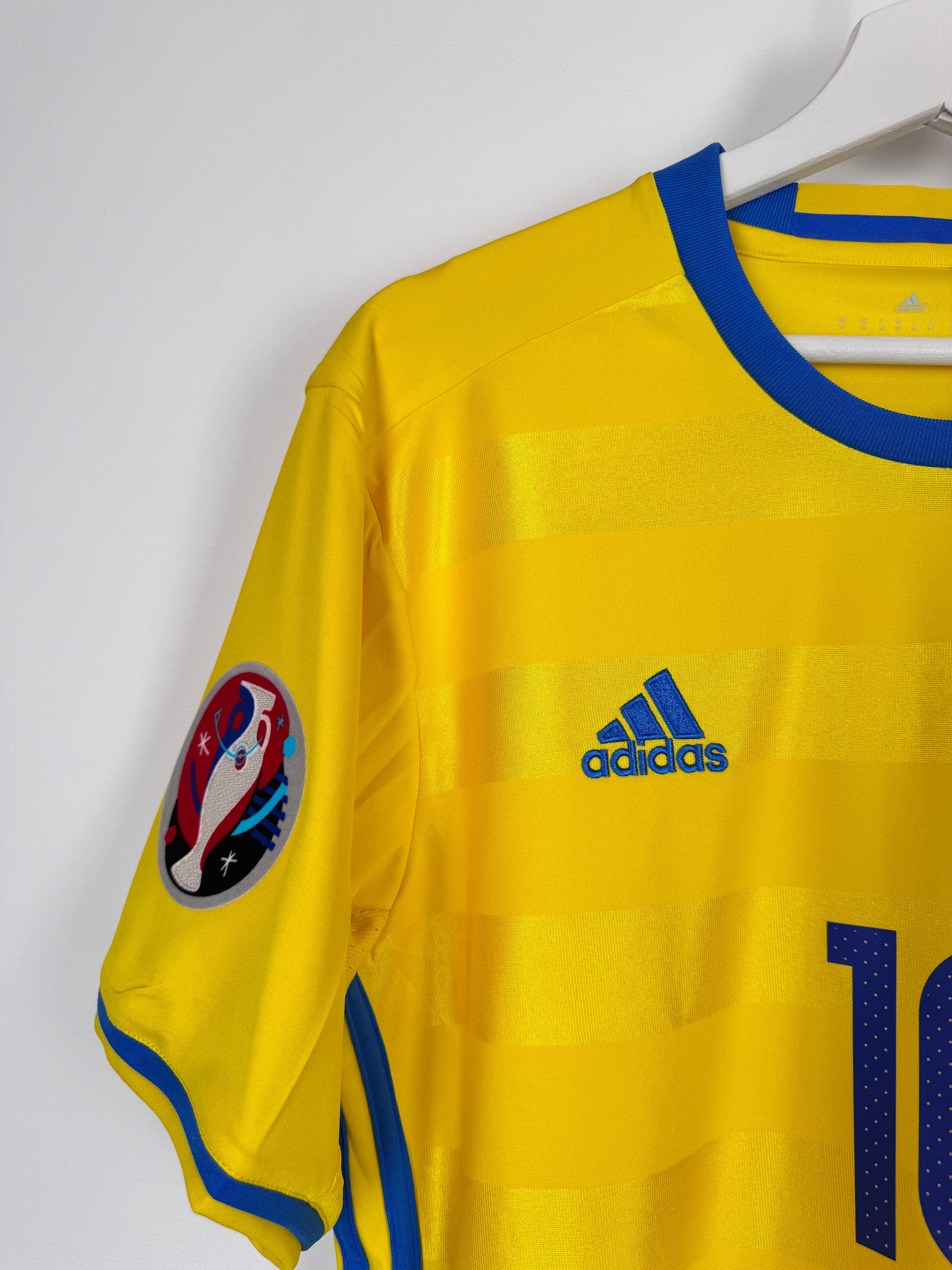 MAILLOT DE FOOTBALL SUÈDE 2016 DOMICILE - ZLATAN IBRAHIMOVIC #10 (M)