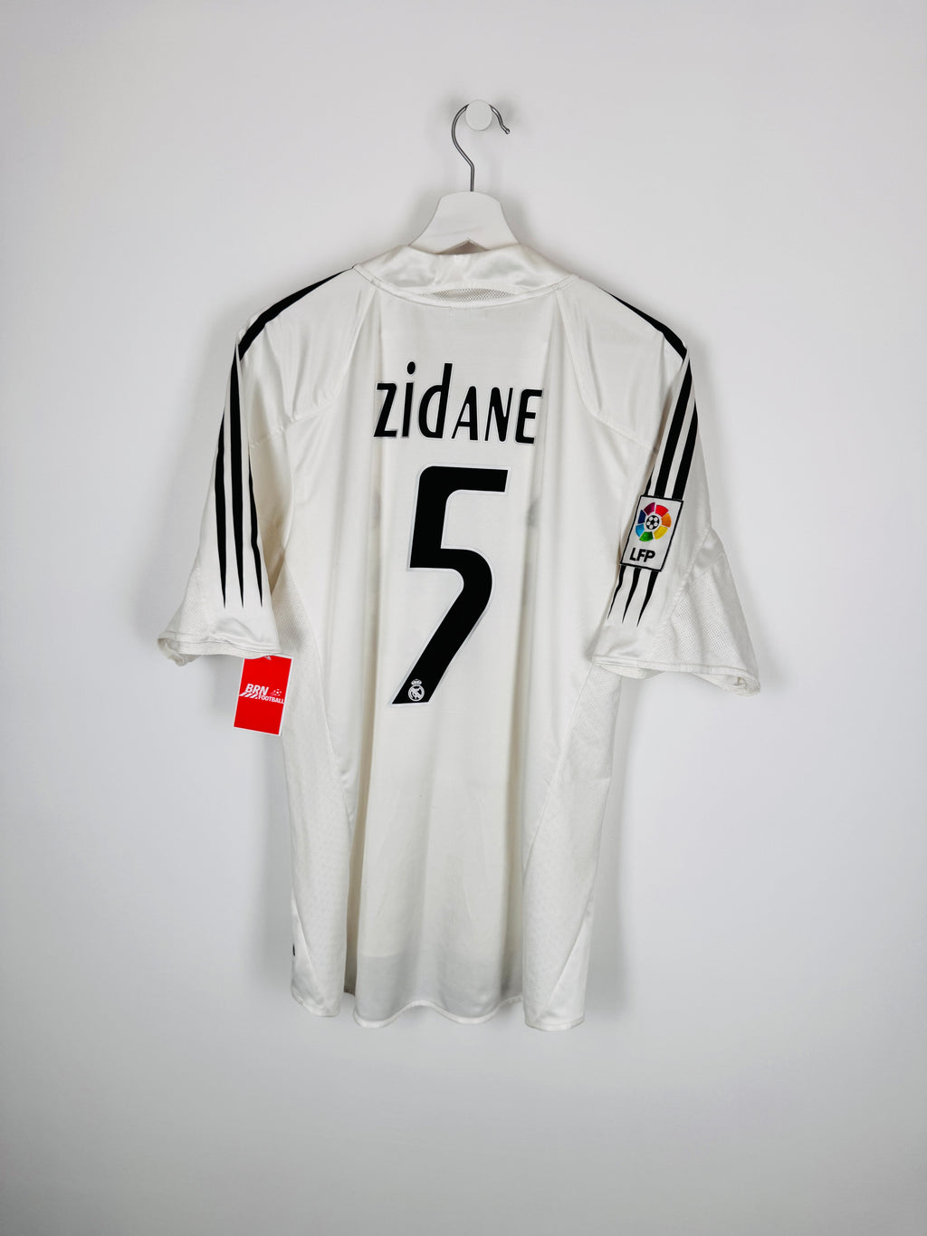 MAILLOT DE FOOTBALL REAL MADRID 2005/2006 DOMICILE - ZINÉDINE ZIDANE #5 (L)
