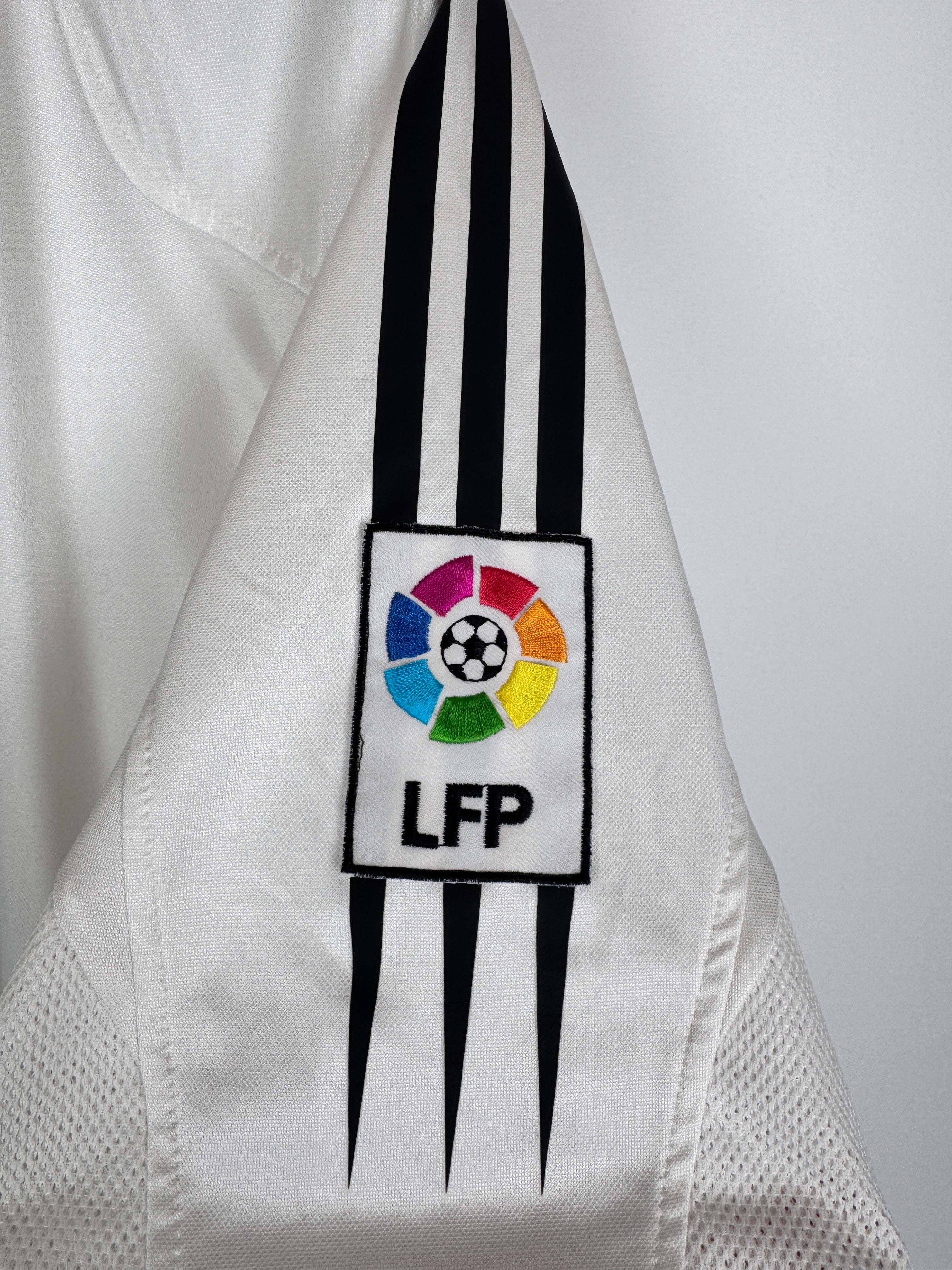 MAILLOT DE FOOTBALL REAL MADRID 2005/2006 DOMICILE - ZINÉDINE ZIDANE #5 (L)