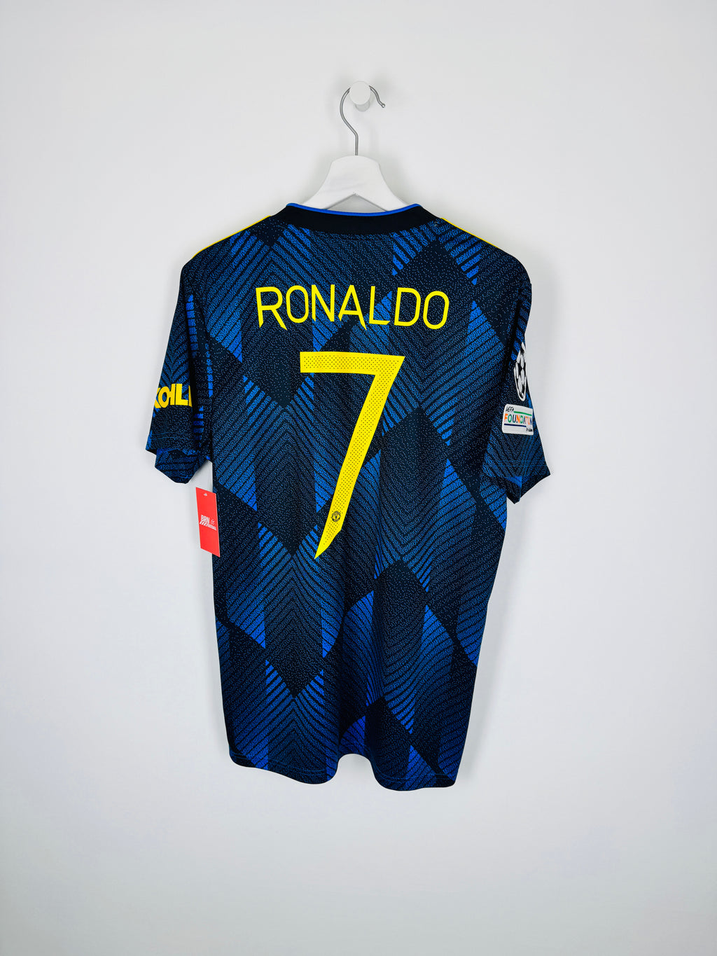 MANCHESTER UNITED 2021/2022 THIRD FOOTBALL JERSEY - RONALDO #7 (M)