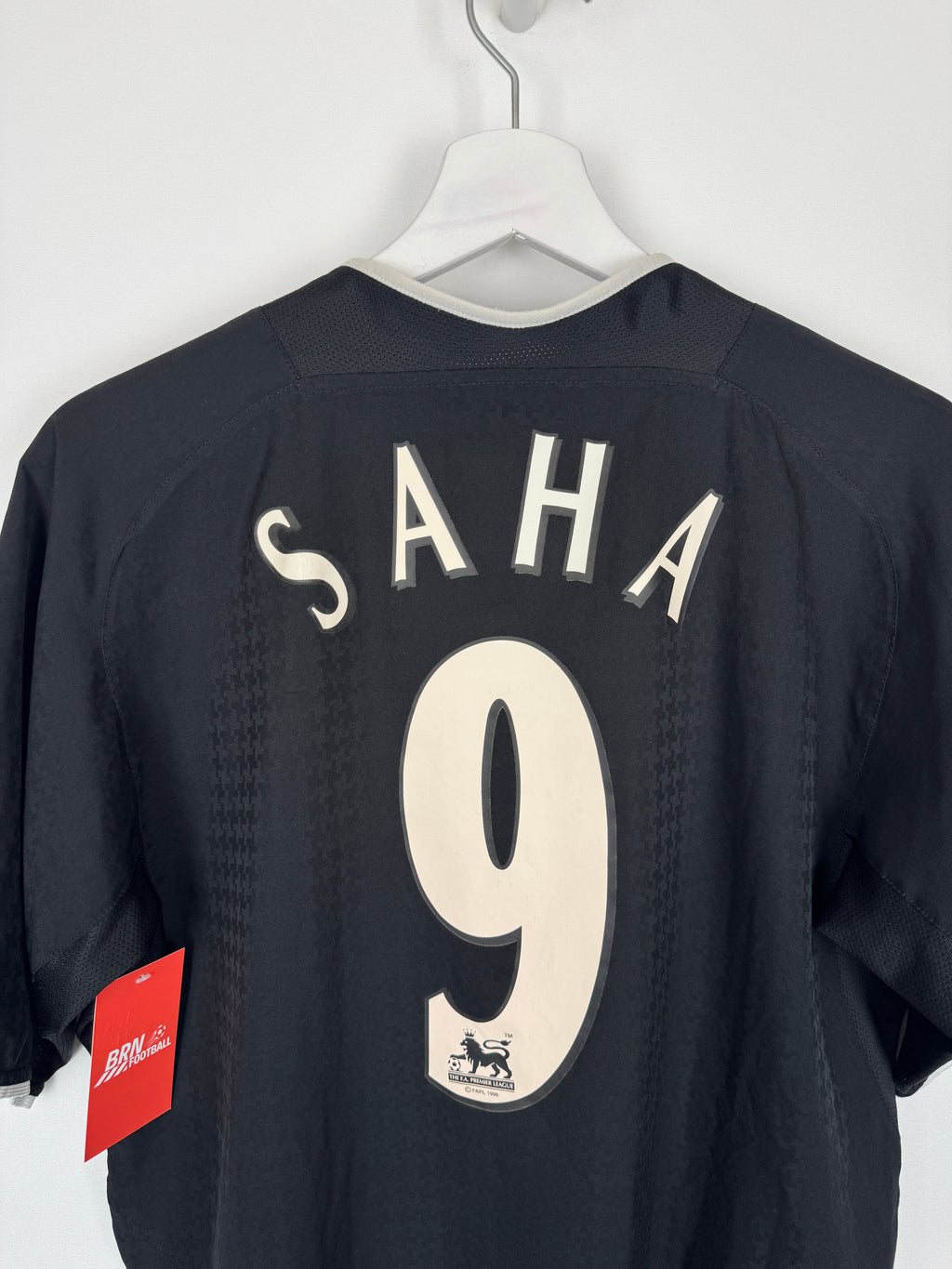 MANCHESTER UNITED 2003/2004 AWAY FOOTBALL SHIRT - SAHA #9 (M)