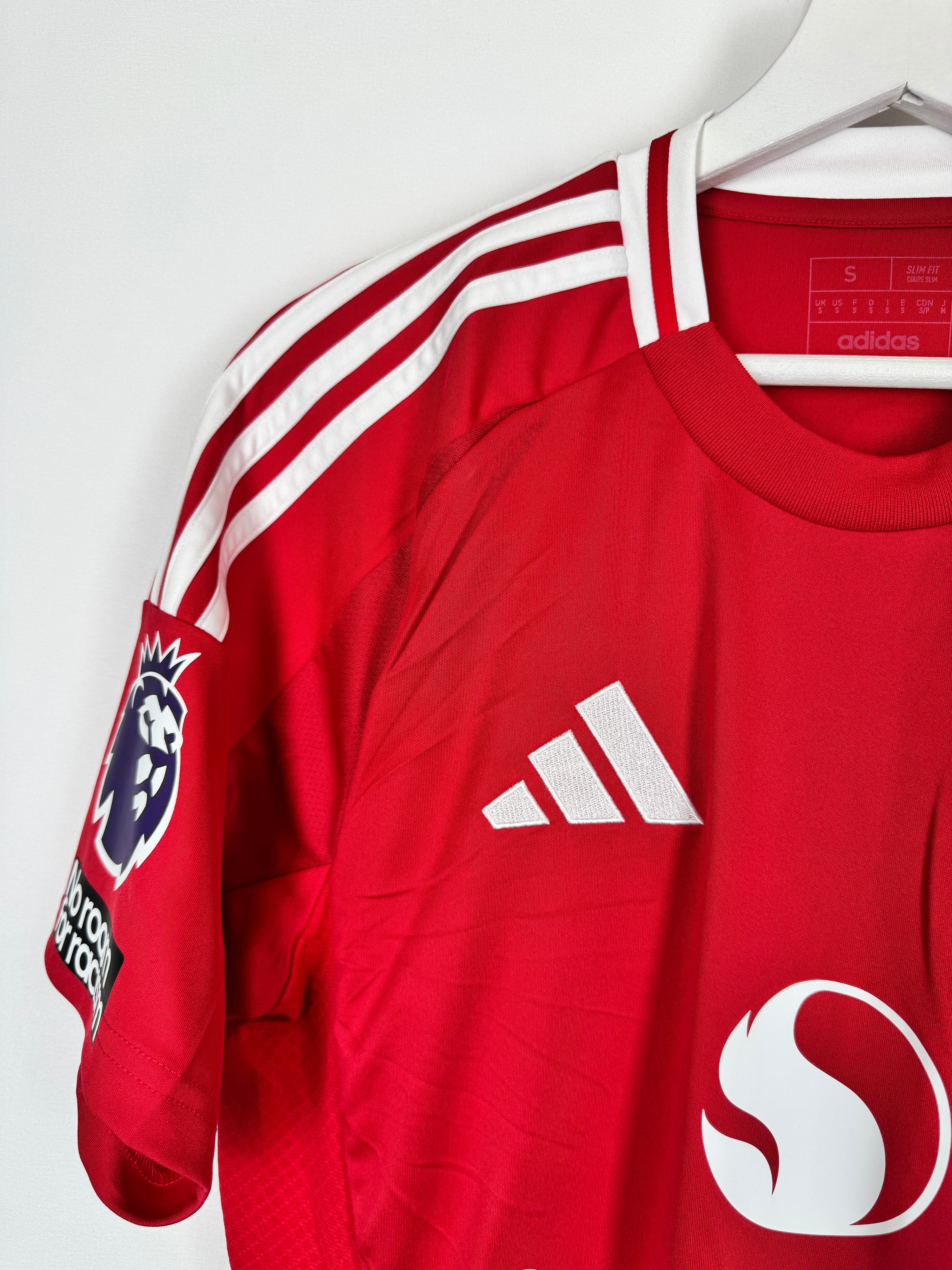 NEW MANCHESTER UNITED FOOTBALL JERSEY 2024/2025 HOME - MAZRAOUI #3 (S)