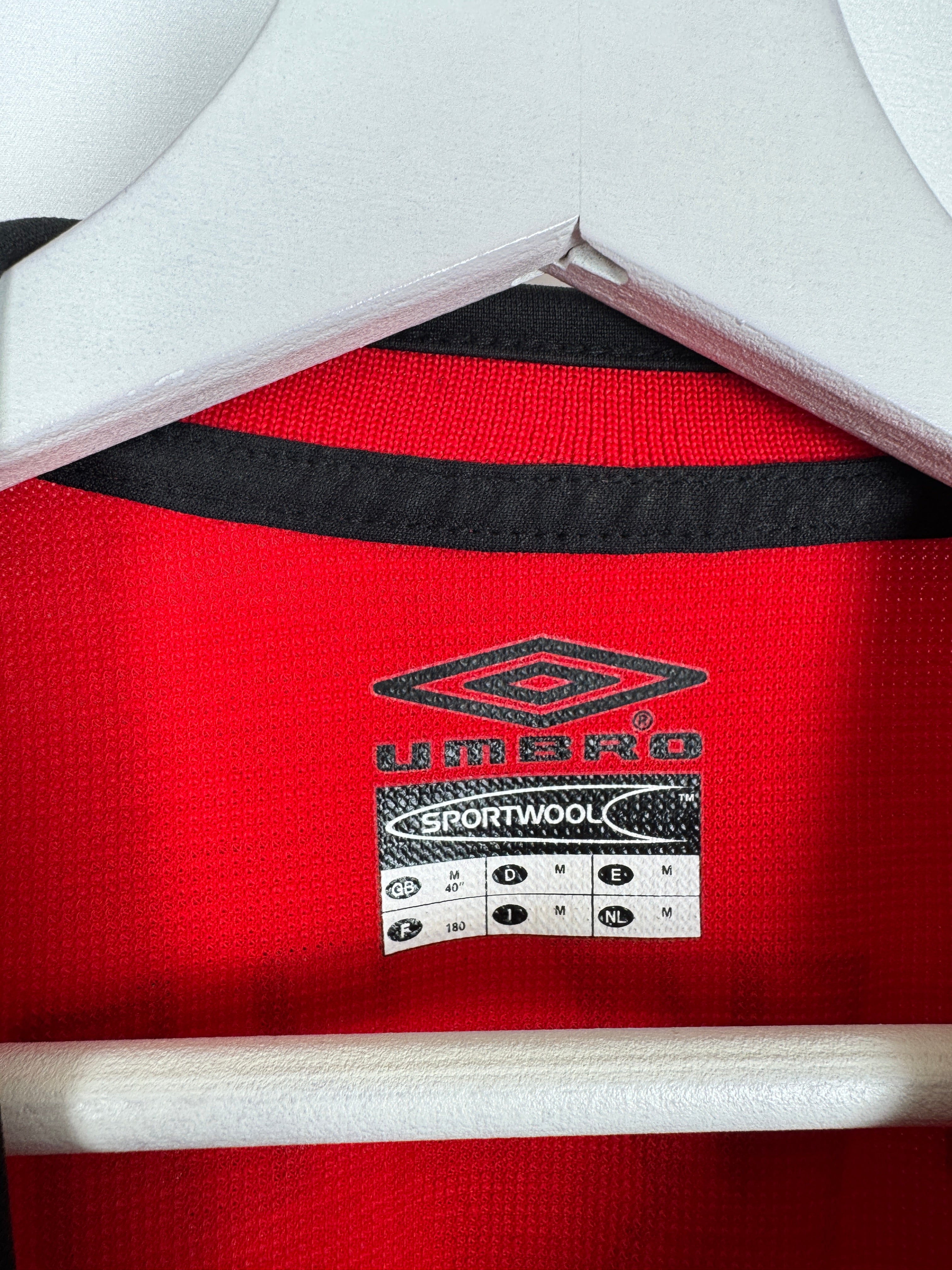 MANCHESTER UNITED 2000/2001 HOME FOOTBALL SHIRT - BECKHAM #7 VELVET (M)