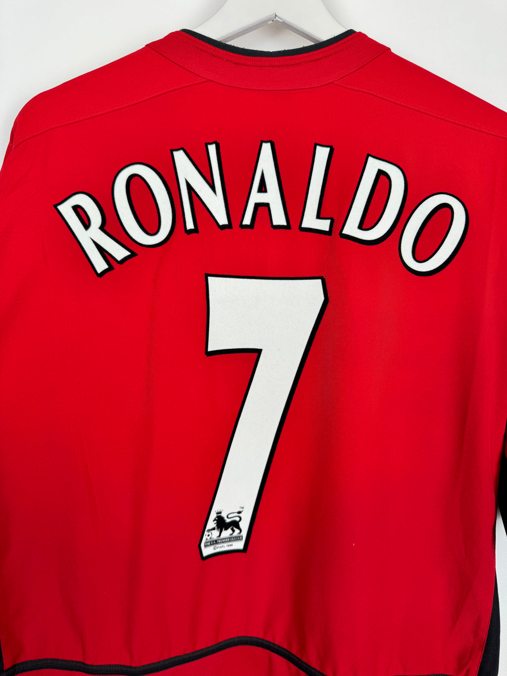 FOOTBALL JERSEY MANCHESTER UNITED 2002/2004 HOME - RONALDO #7 VELVET (L)