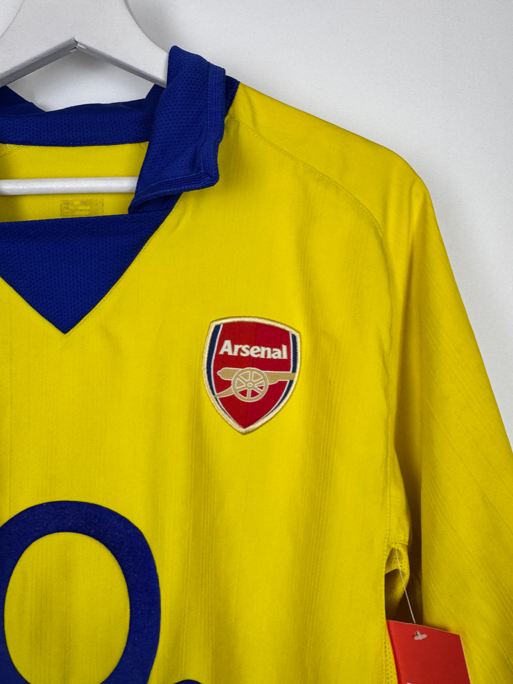 ARSENAL 2003/2004 AWAY FOOTBALL SHIRT - HENRY #14 VELVET (L)