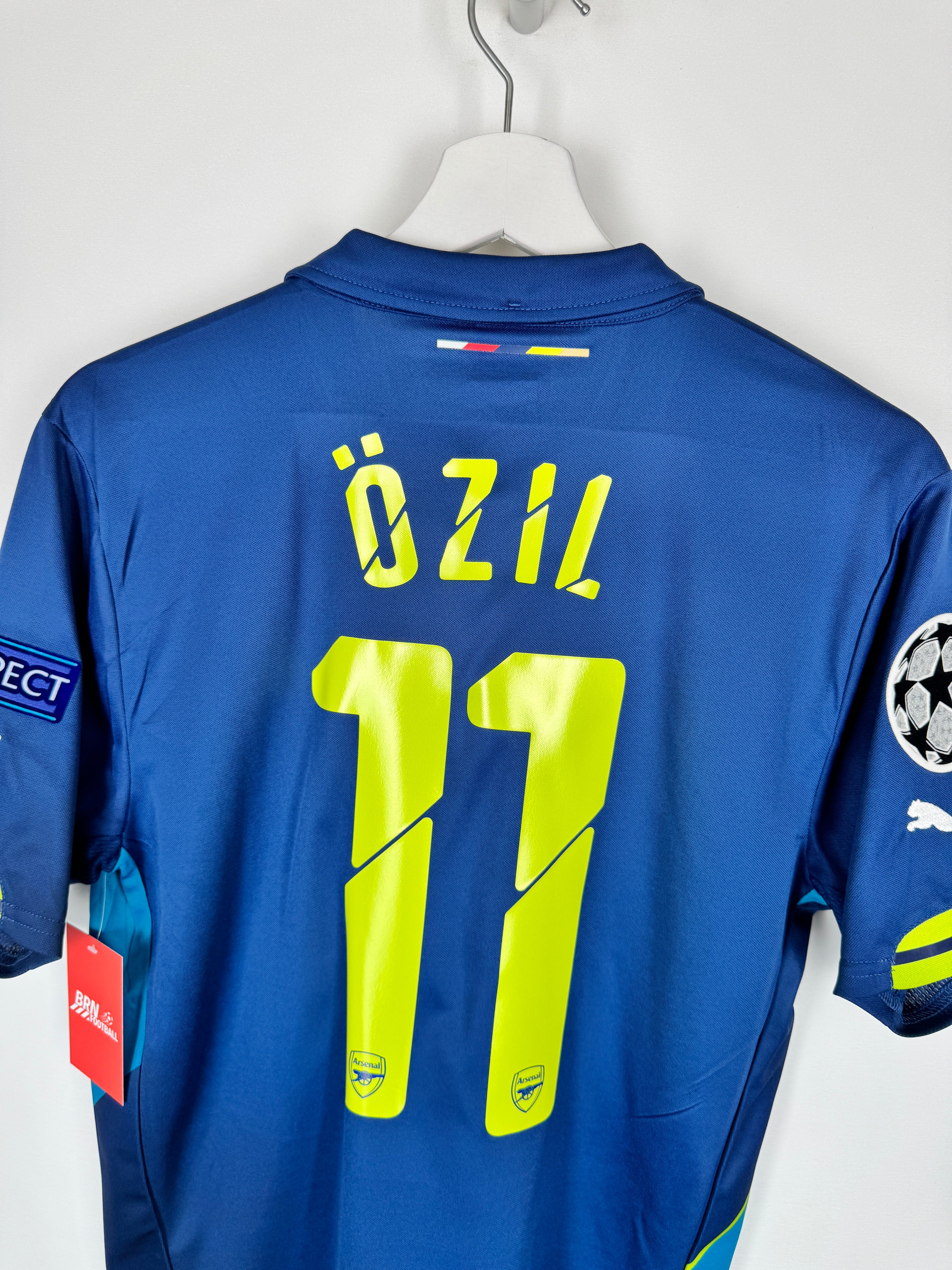 ARSENAL 2014/2015 THIRD FOOTBALL SHIRT - OZIL #11 (S)