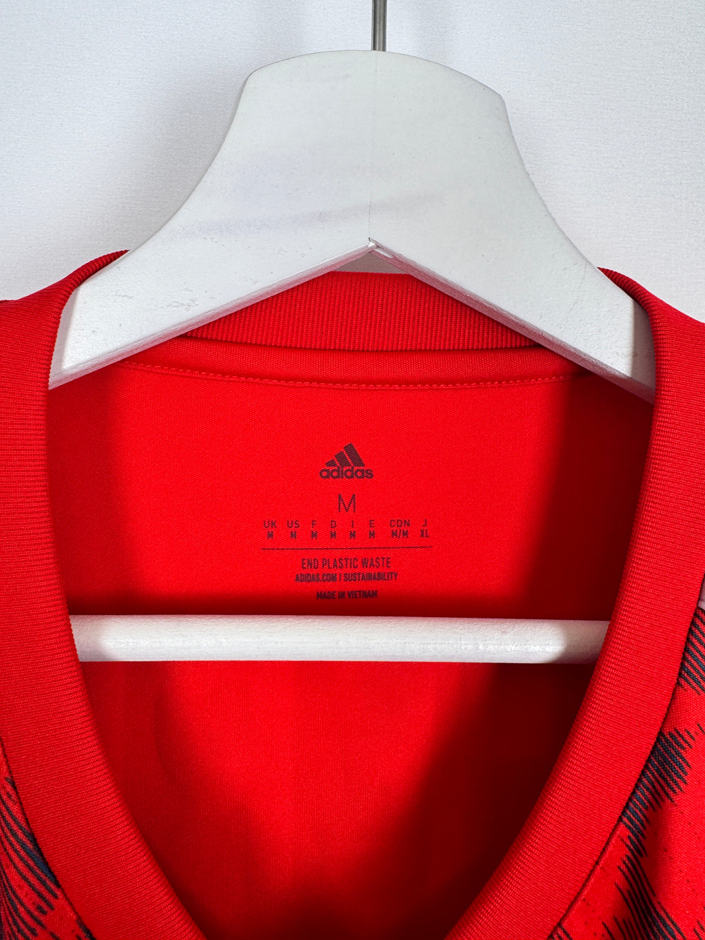 MAILLOT DE FOOTBALL OLYMPIQUE LYONNAIS 2022/2023 EXTÉRIEUR - RAYAN CHERKI #18 (M)