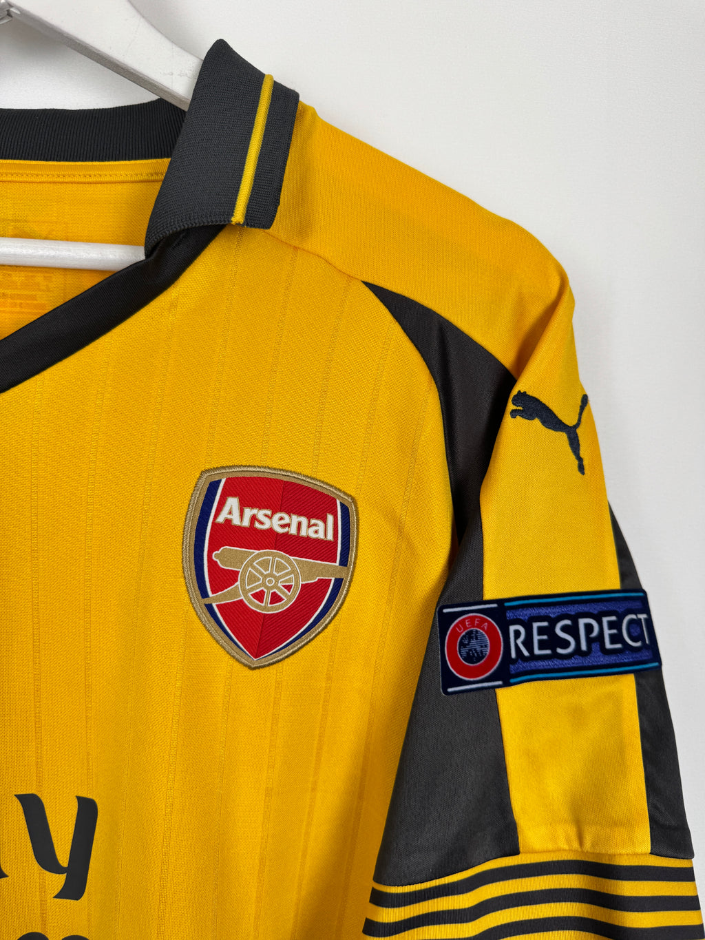 ARSENAL 2016/2017 AWAY FOOTBALL SHIRT - OZIL #11 (L)